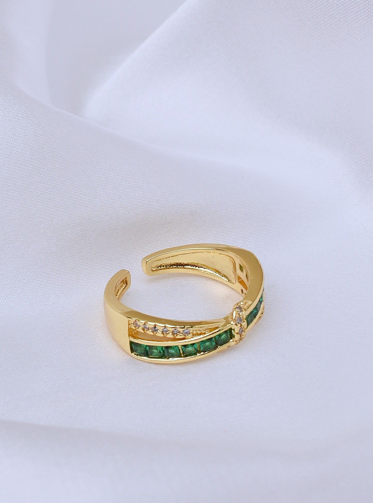 Elina Green Zirconia Band