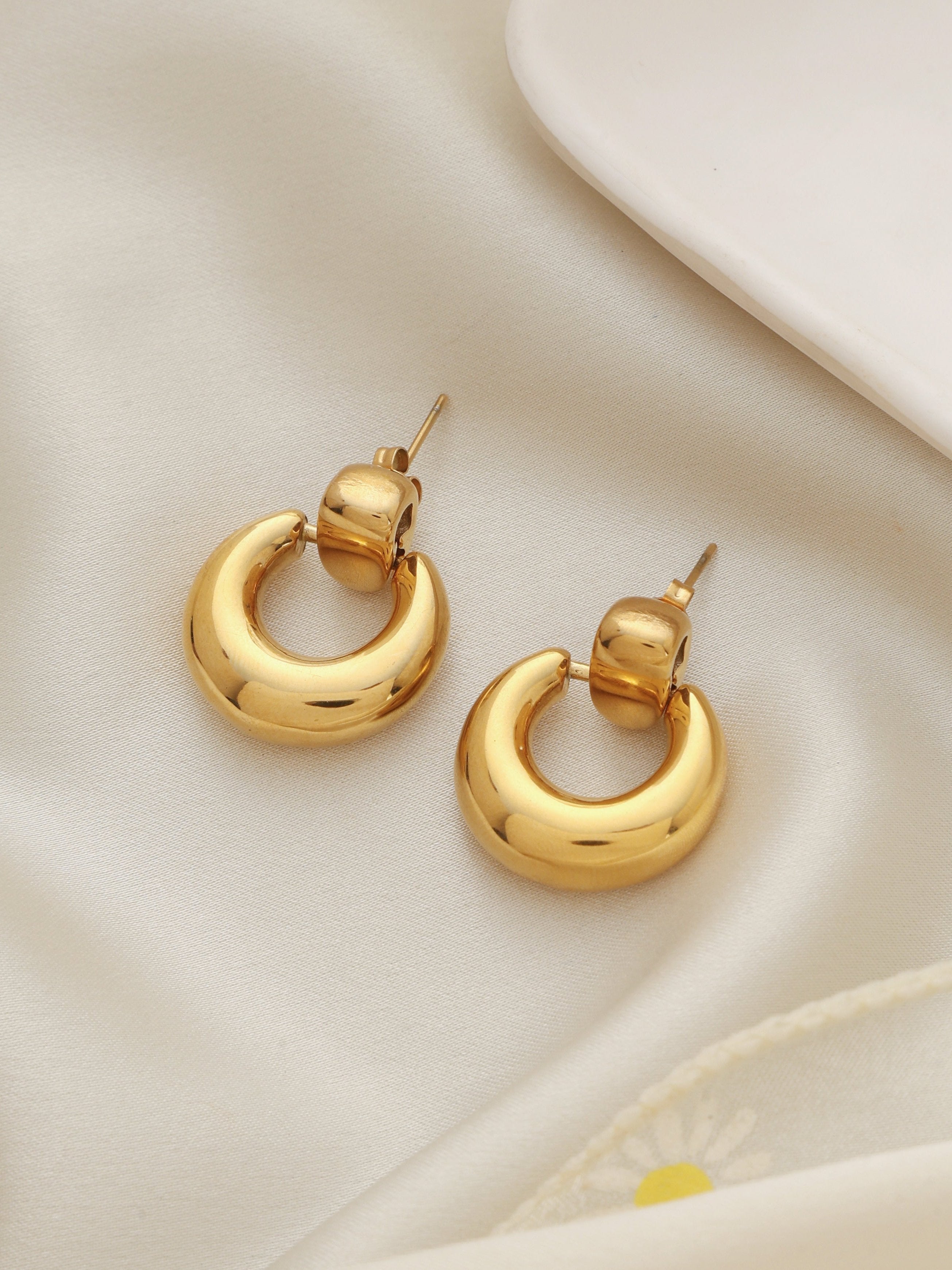 Gigi Hoops