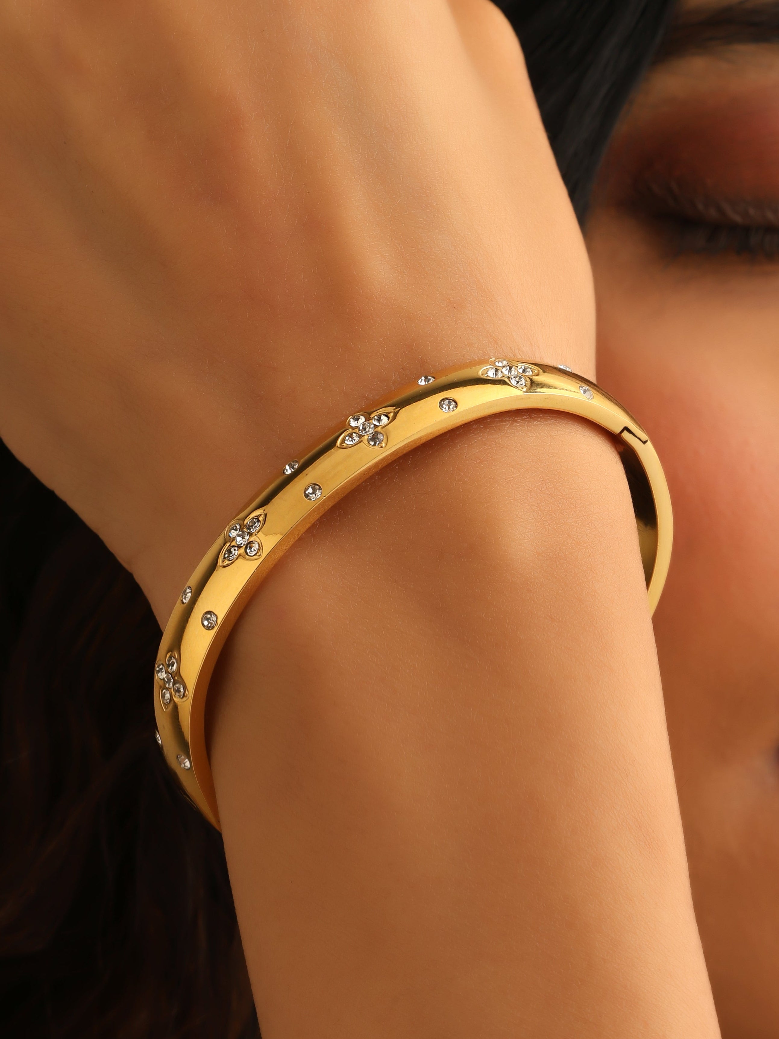 Olivia Clover Bangle