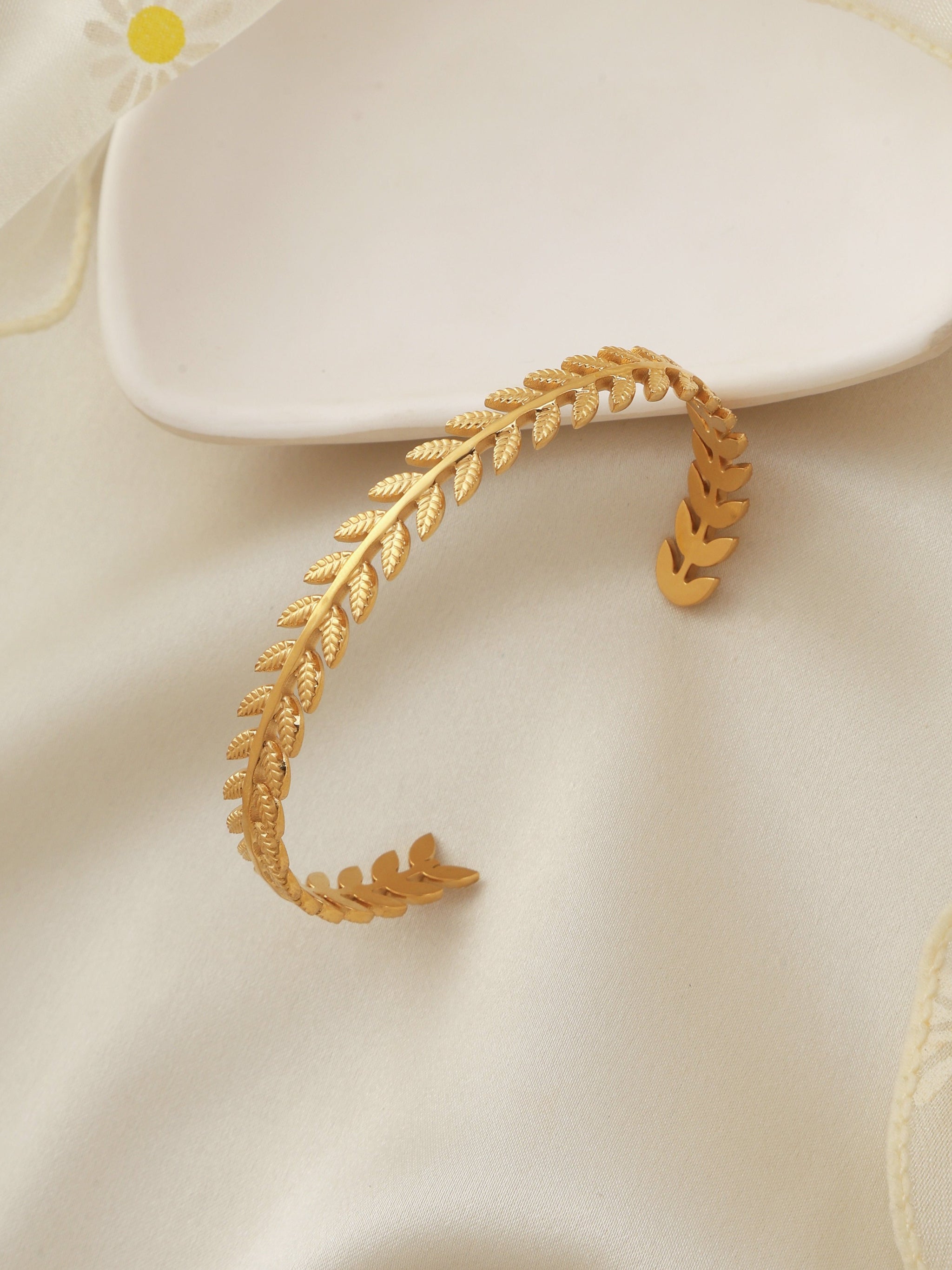 Willow Cuff Gold main image 0