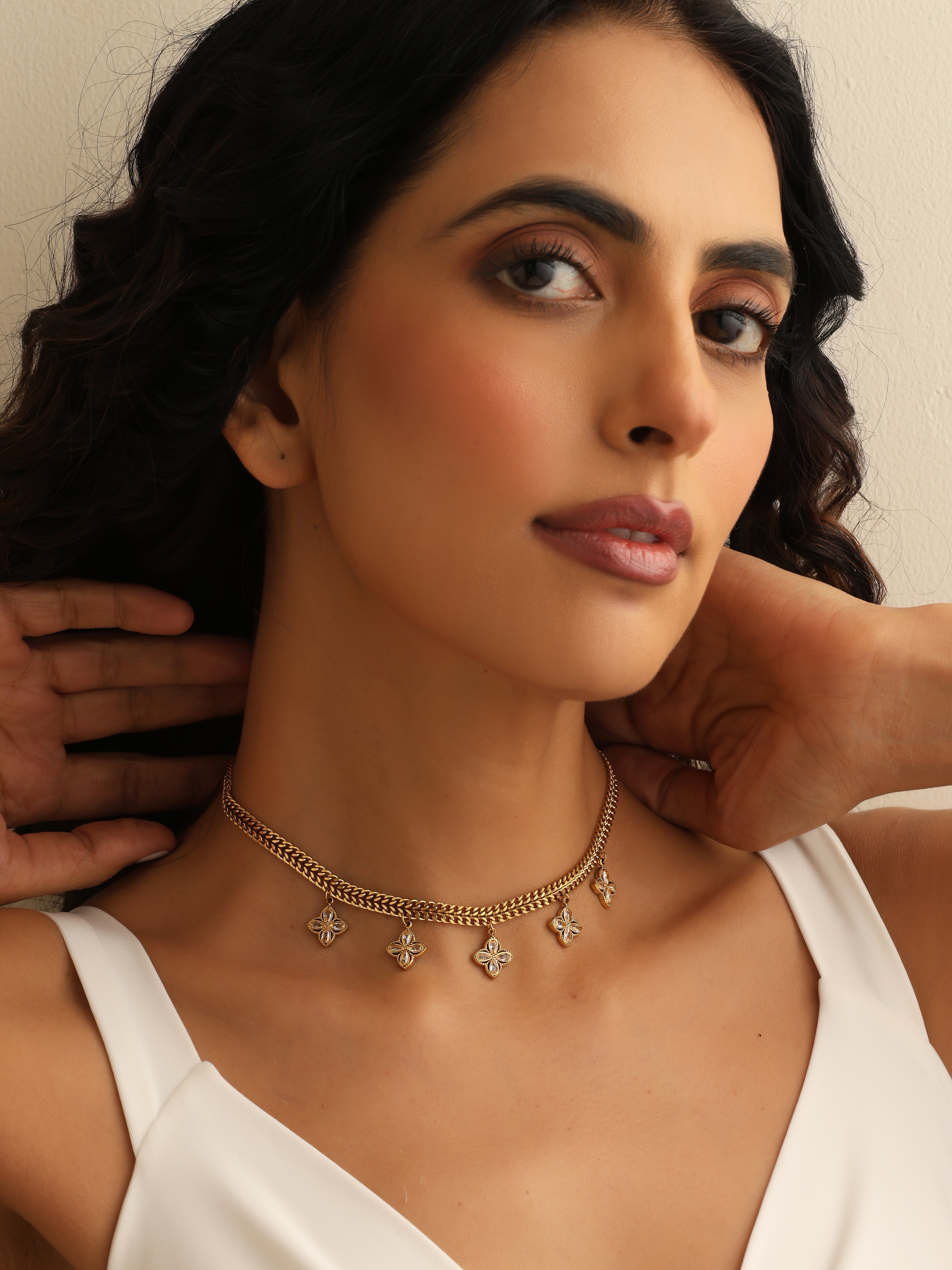 Five Clover Choker Necklace