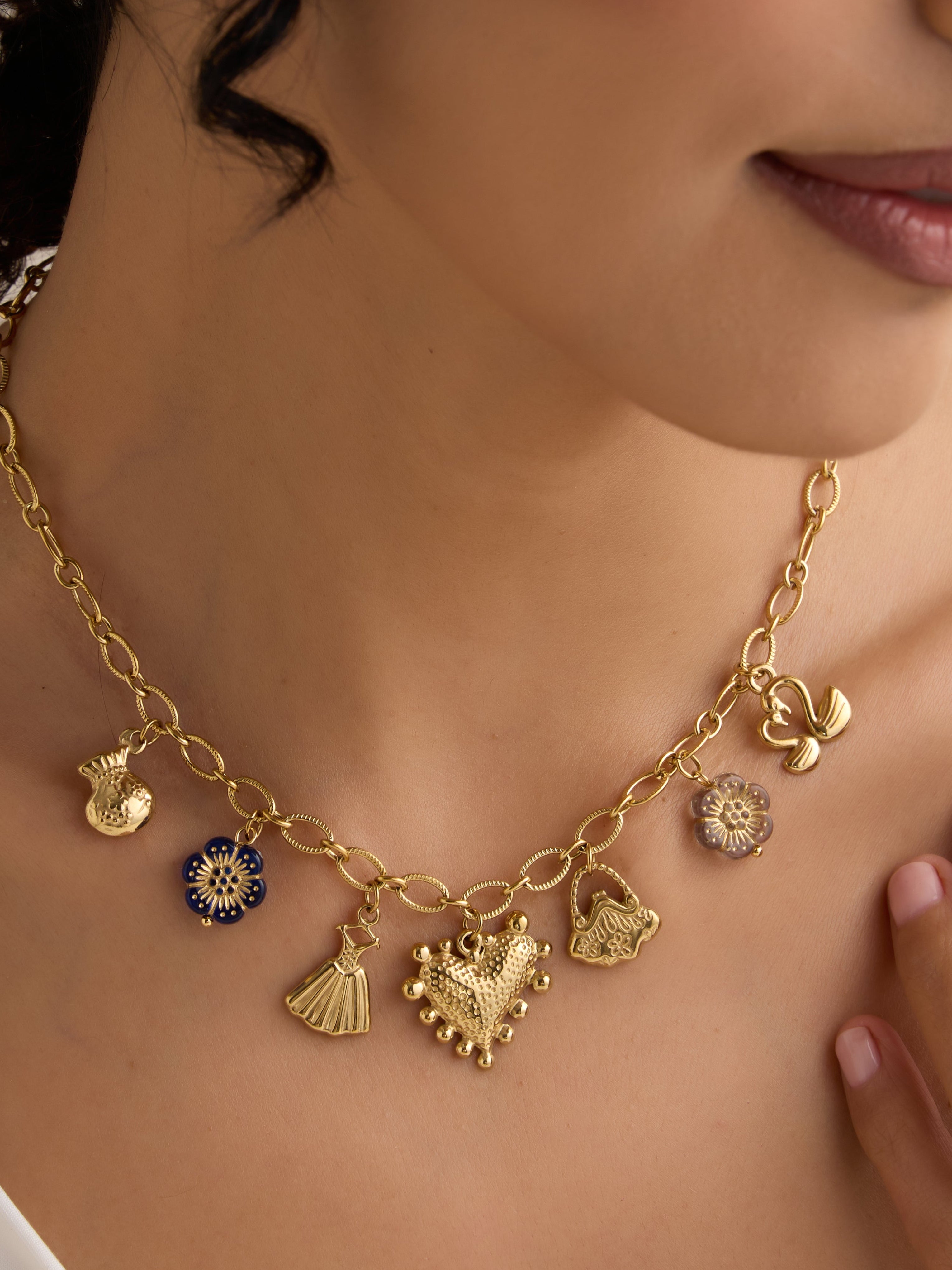 klissaa waterproof necklace