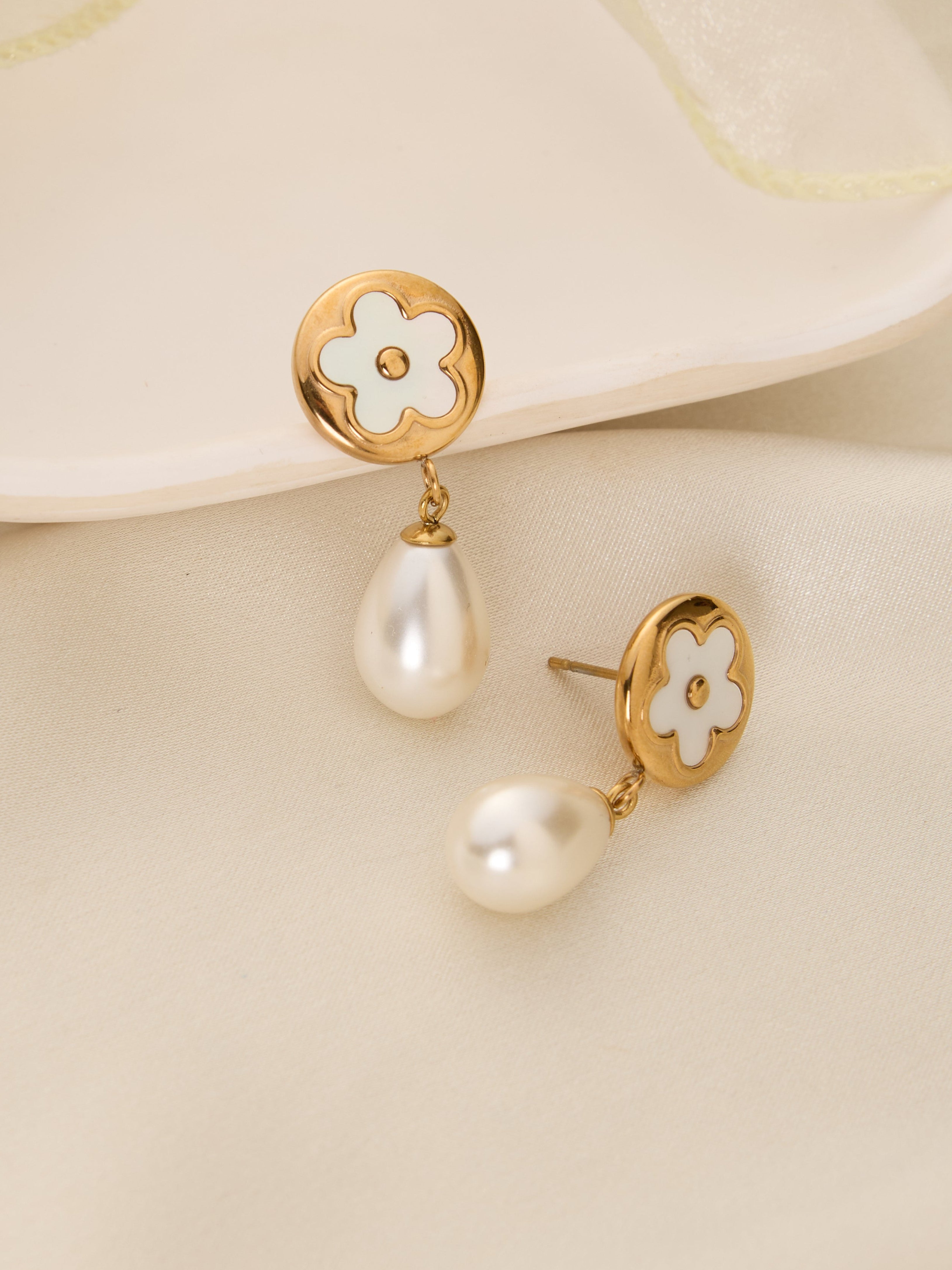 Clover Pearl Drops