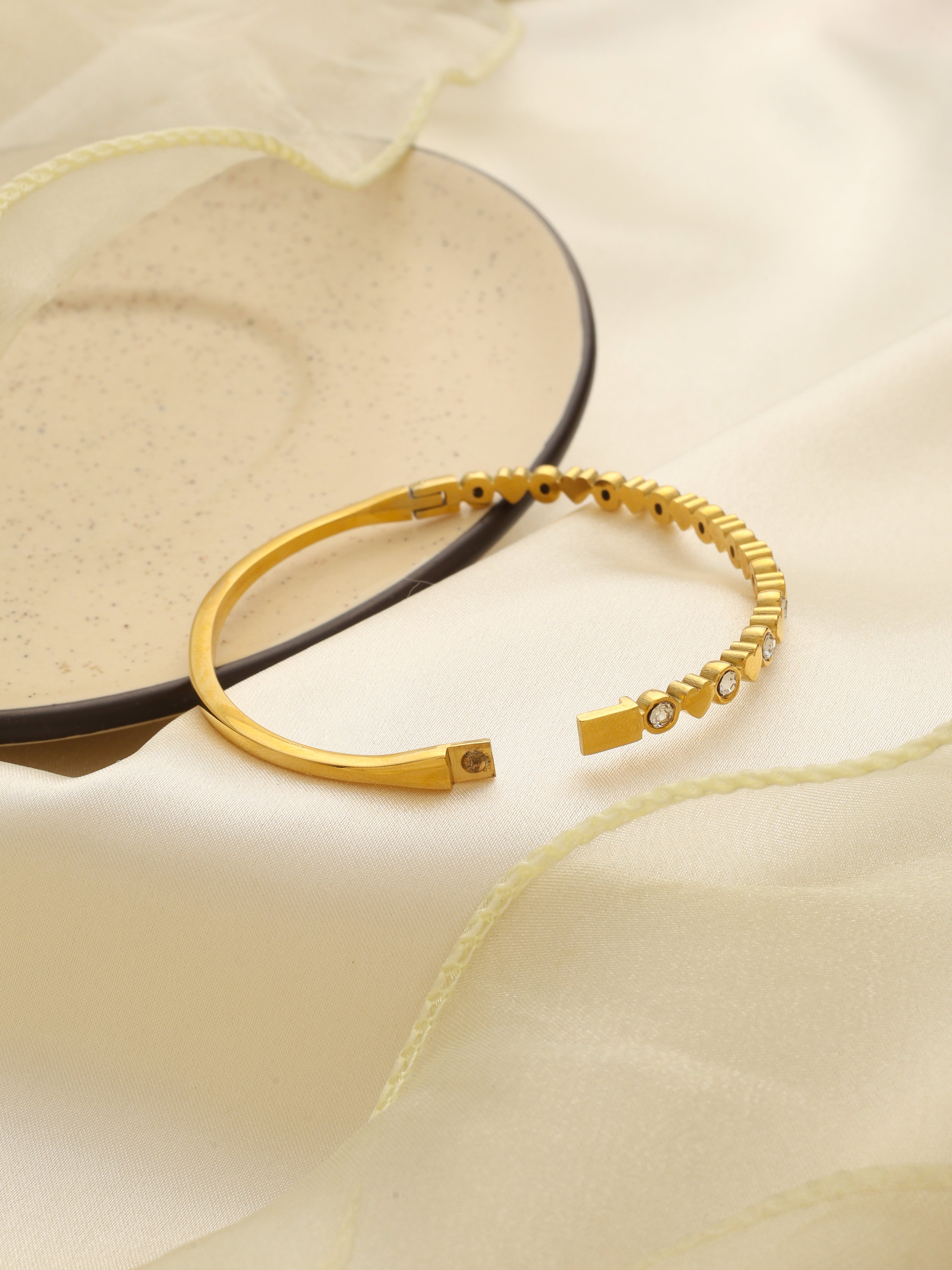 Charlotte Heart Bangle