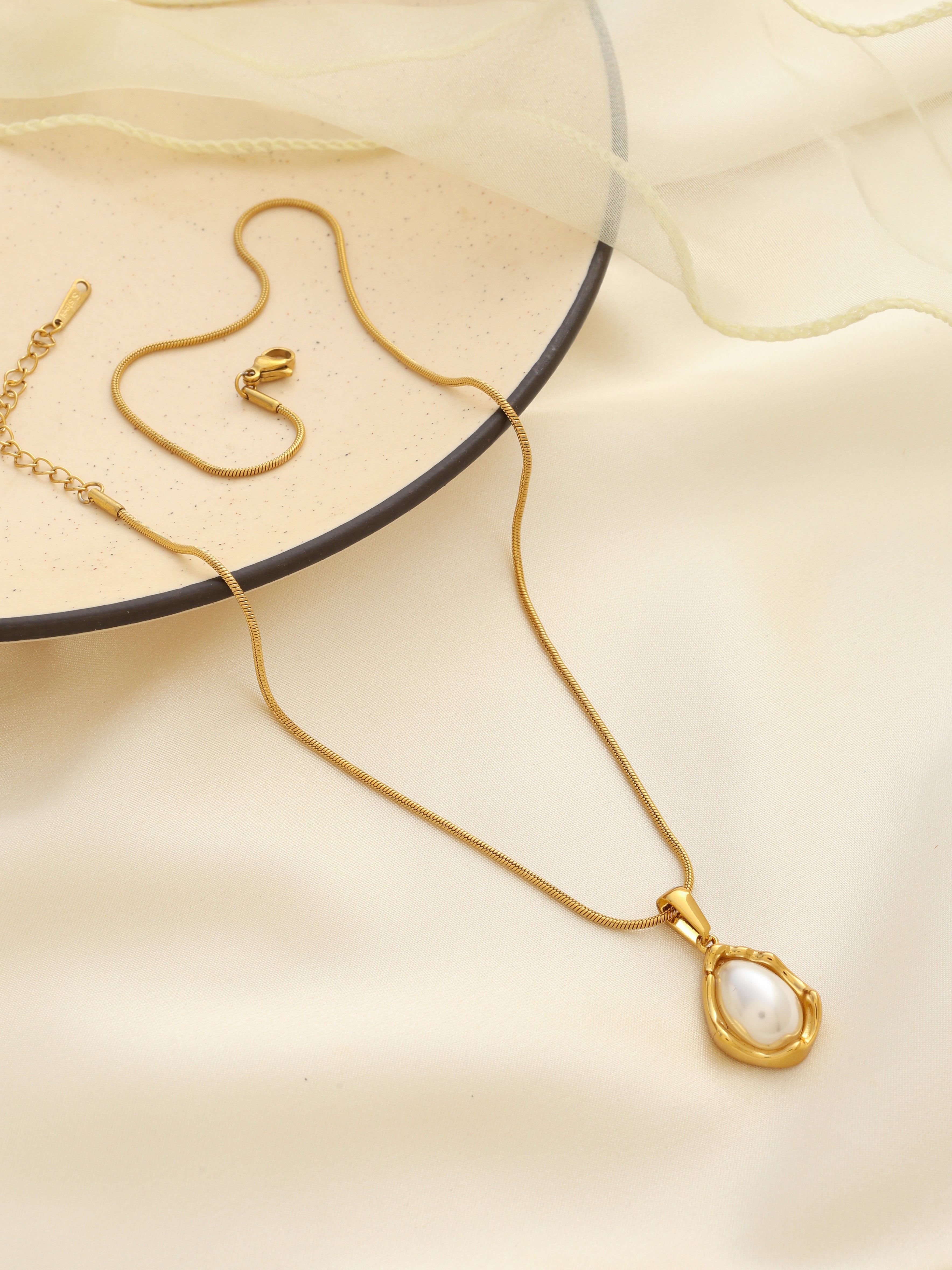 Maizy Necklace