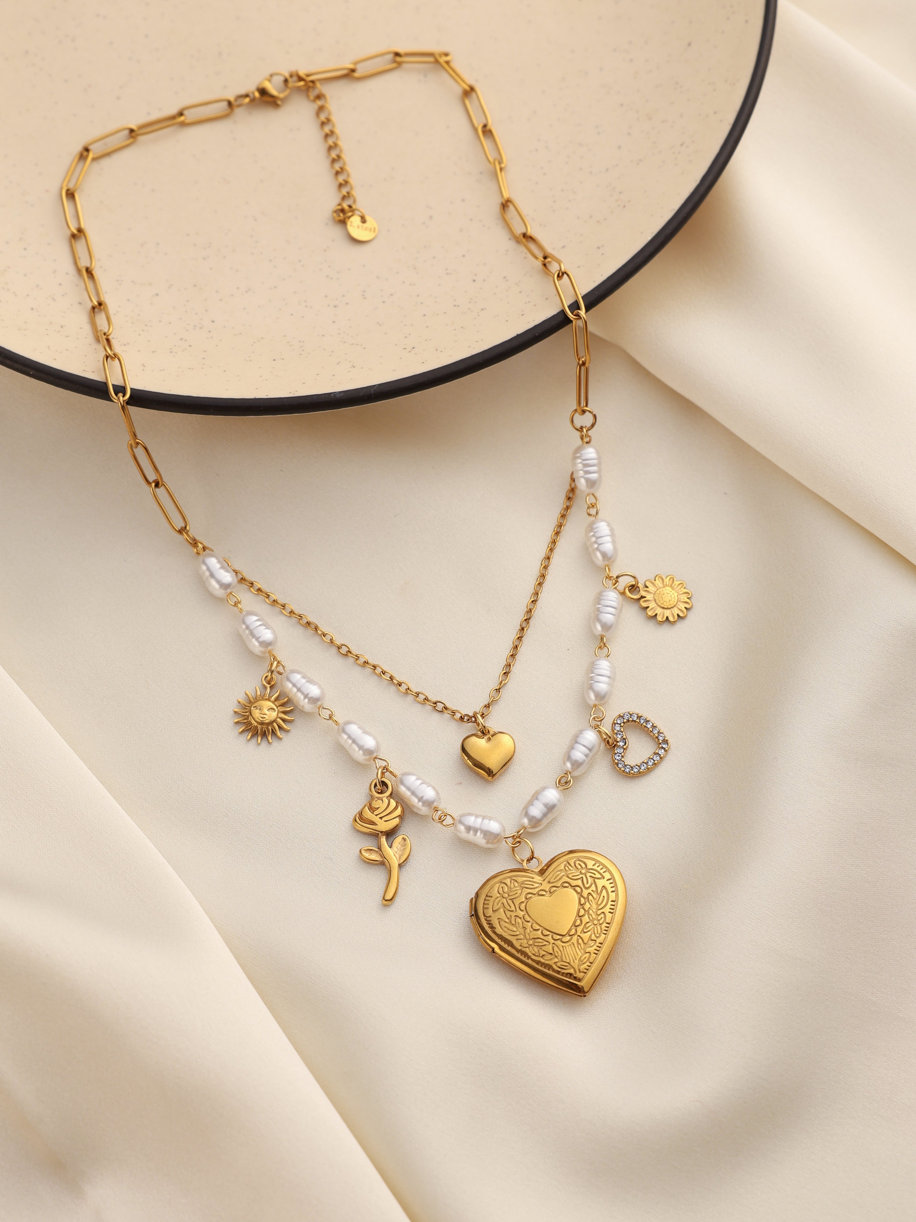 Klissaa Luv Necklace
