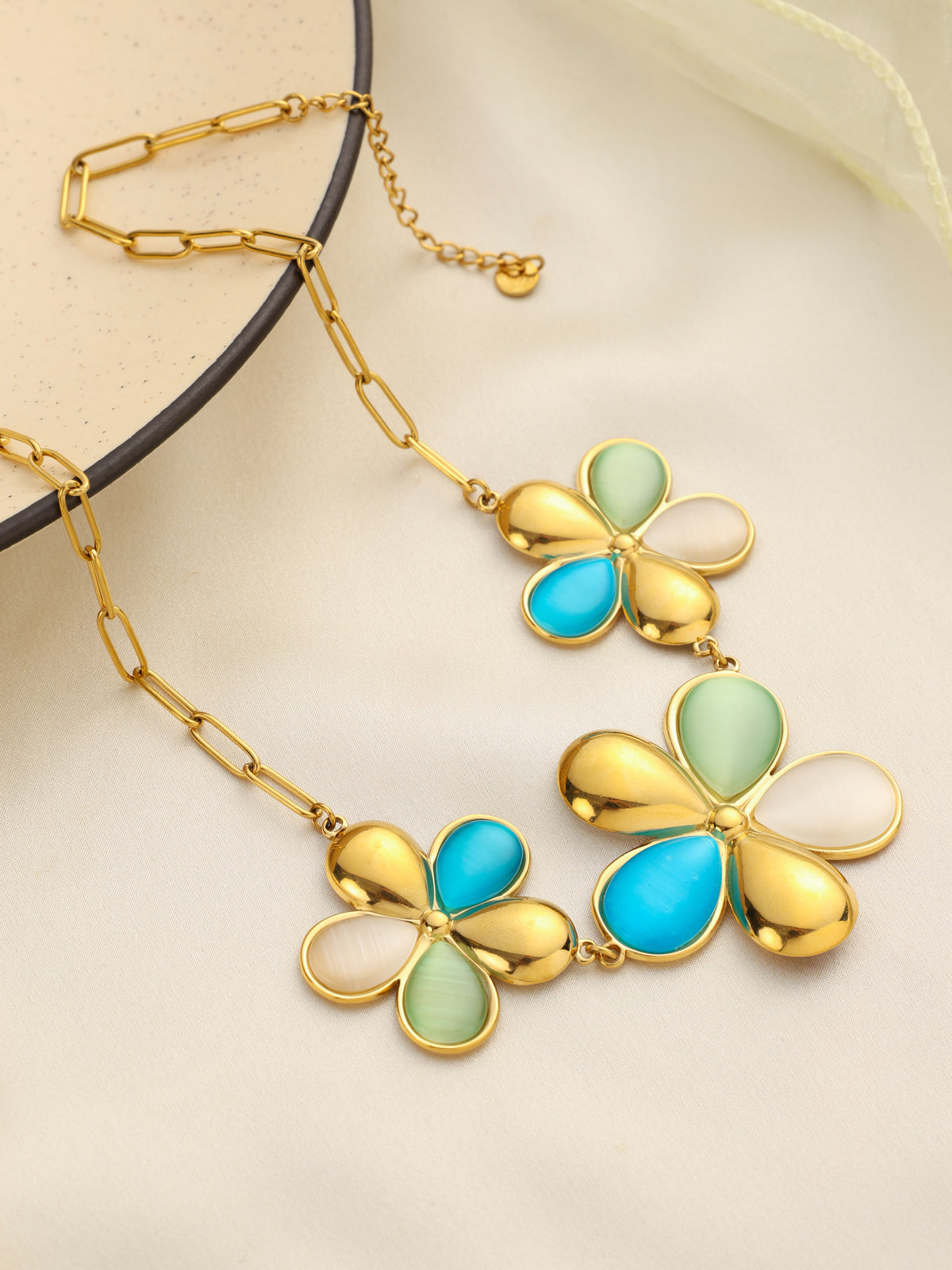 Solara Bloom Necklace