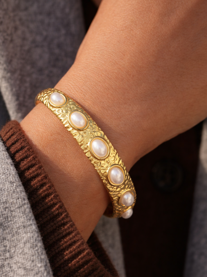 Pearl Hammered Open Bangle