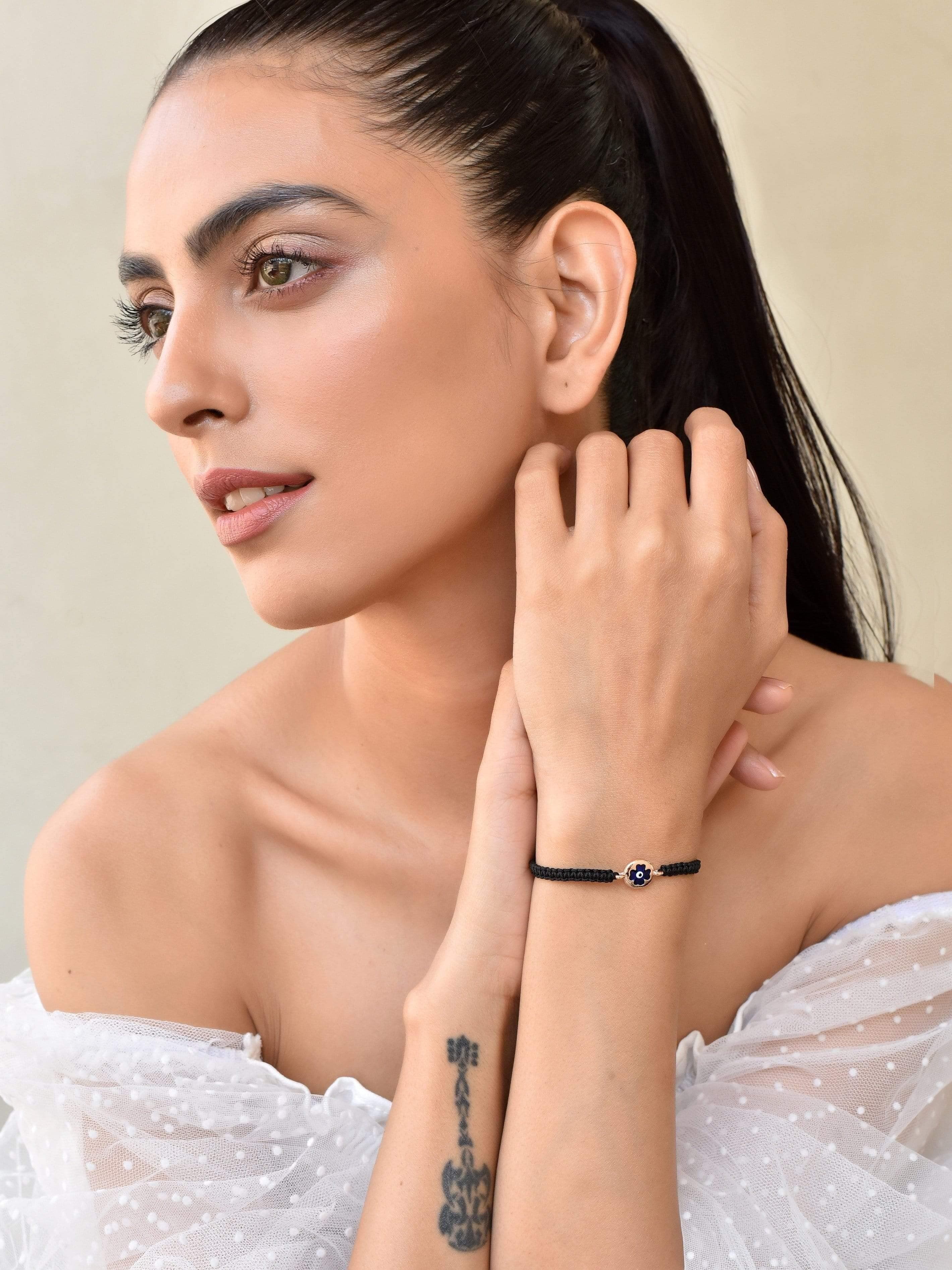 Klissaa bracelet Saturn Black Bracelet-Gold