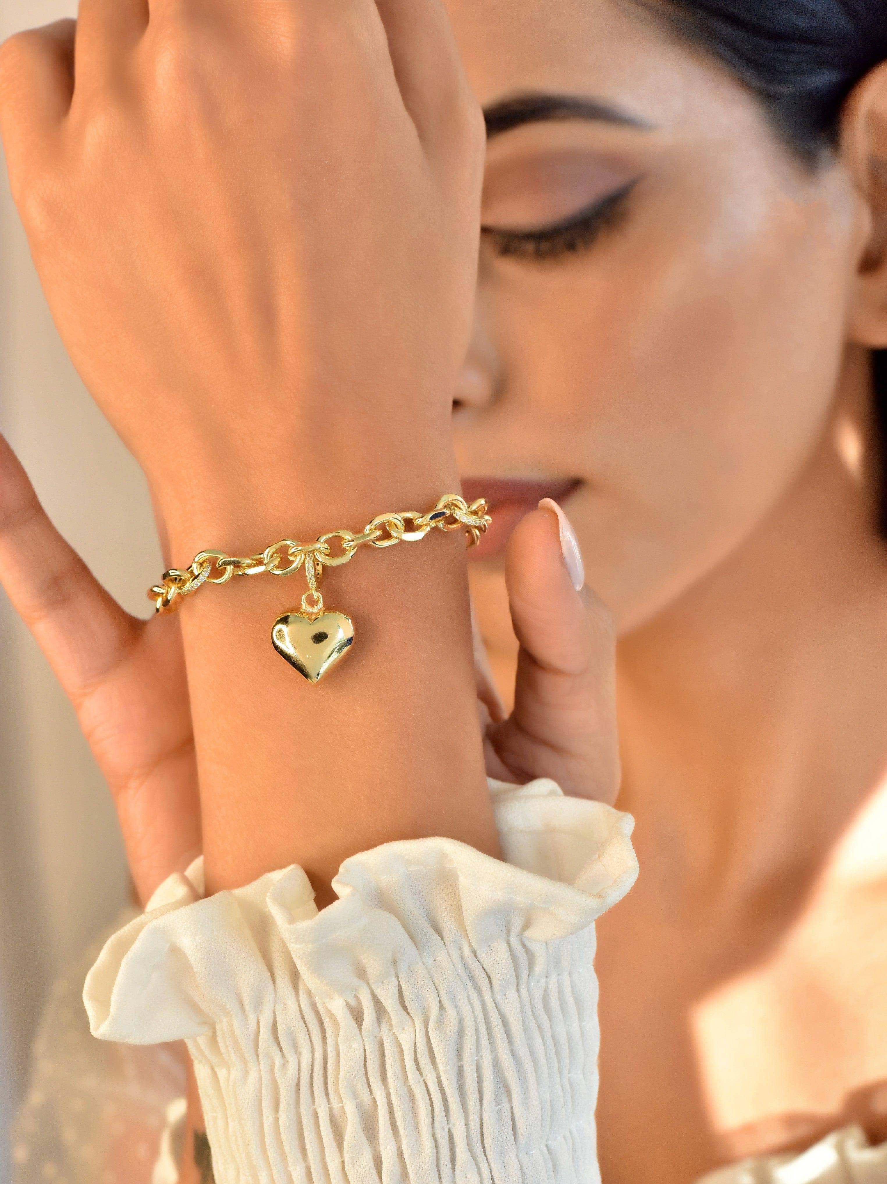 Klissaa Bracelets Golden Heart Bracelet