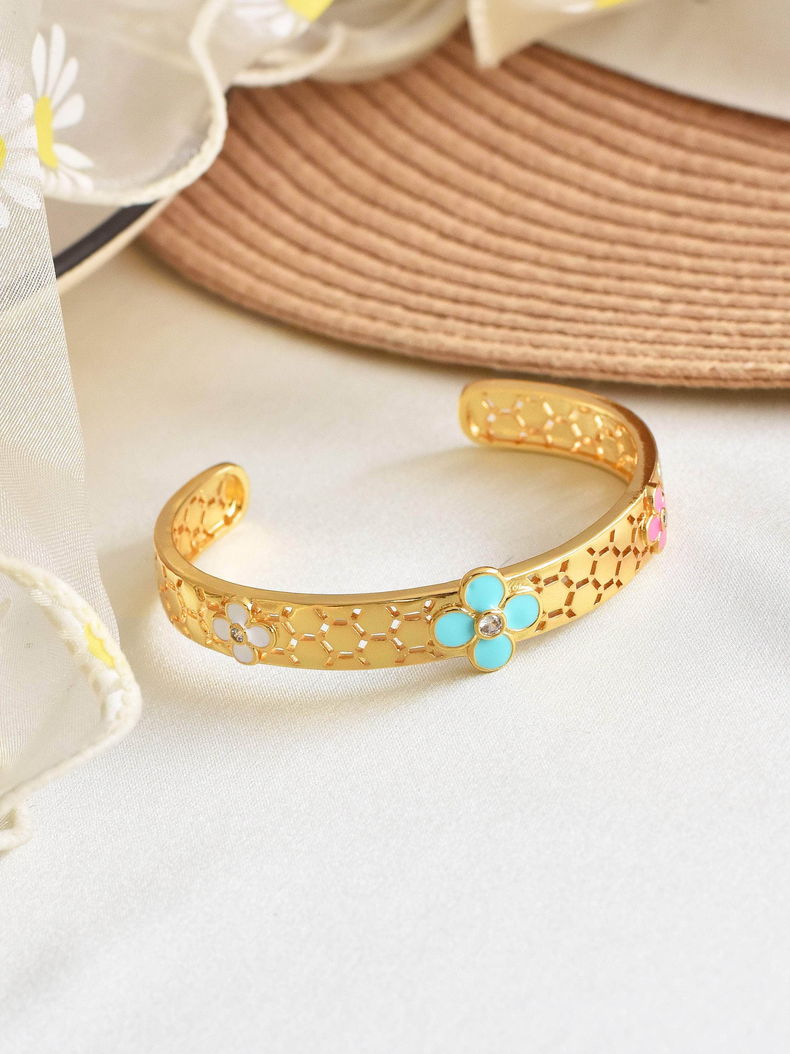 Klissaa Bracelets Klissaa Clover Cuff Bangle