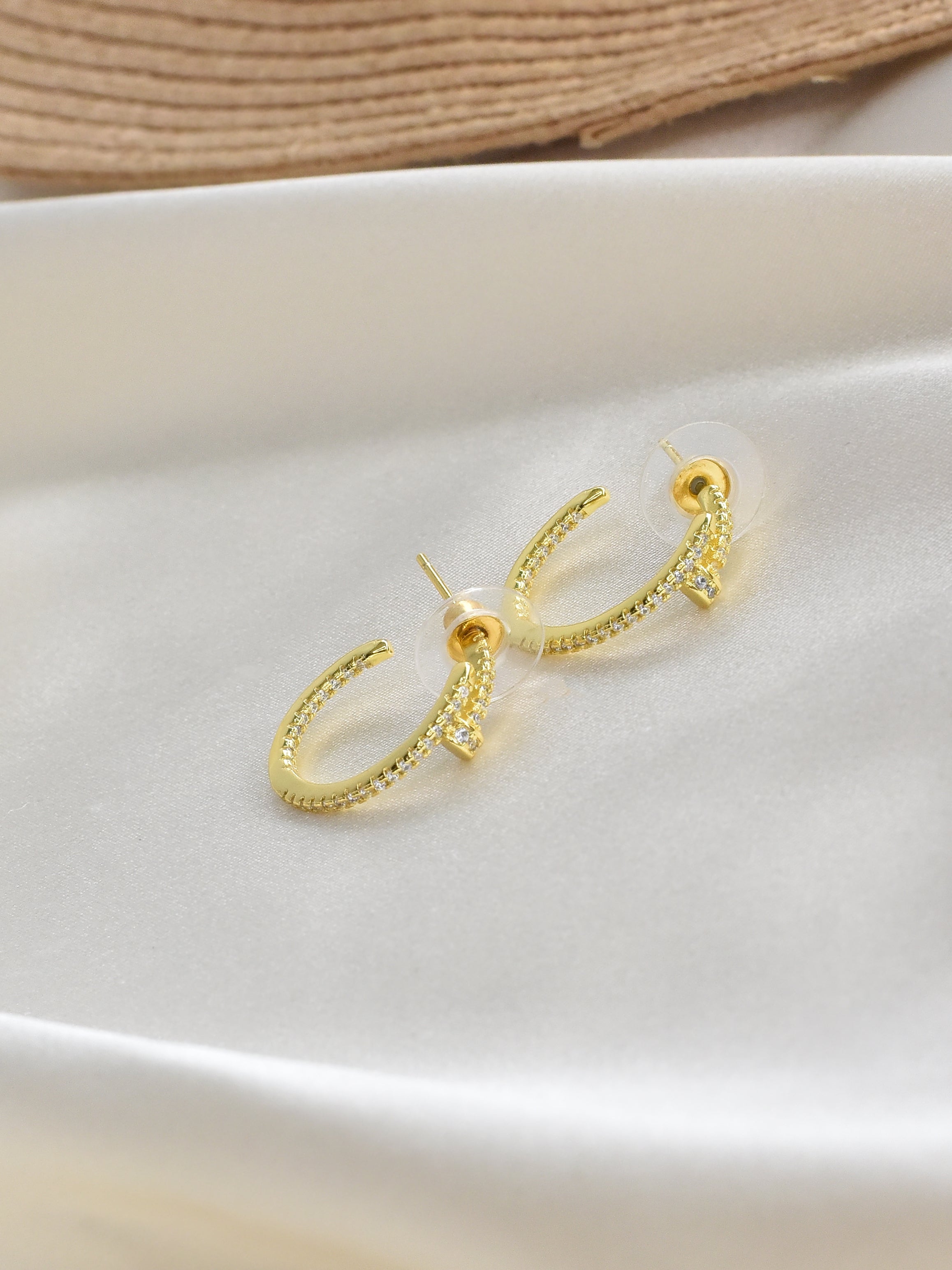 Klissaa Earrings Gold Frida Hoop Earrings