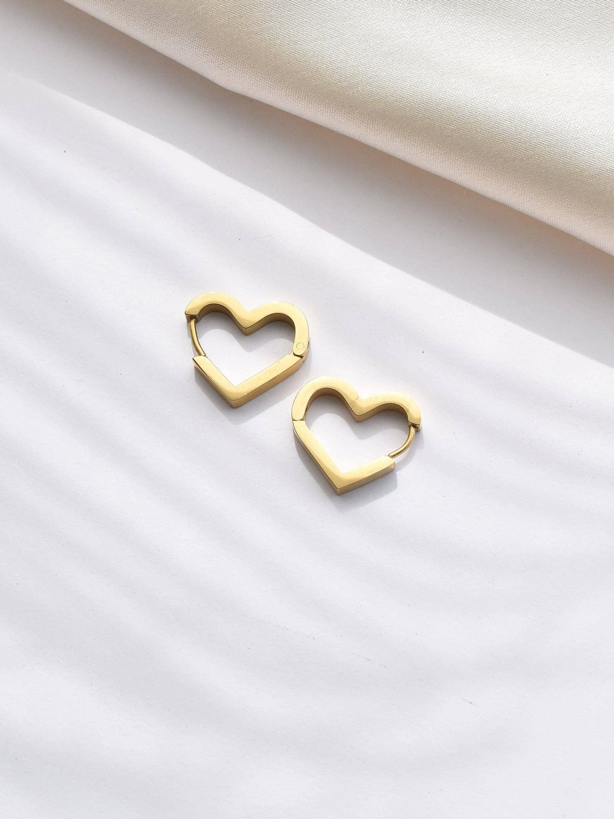 Klissaa earrings Heart Shaped Stud Earring