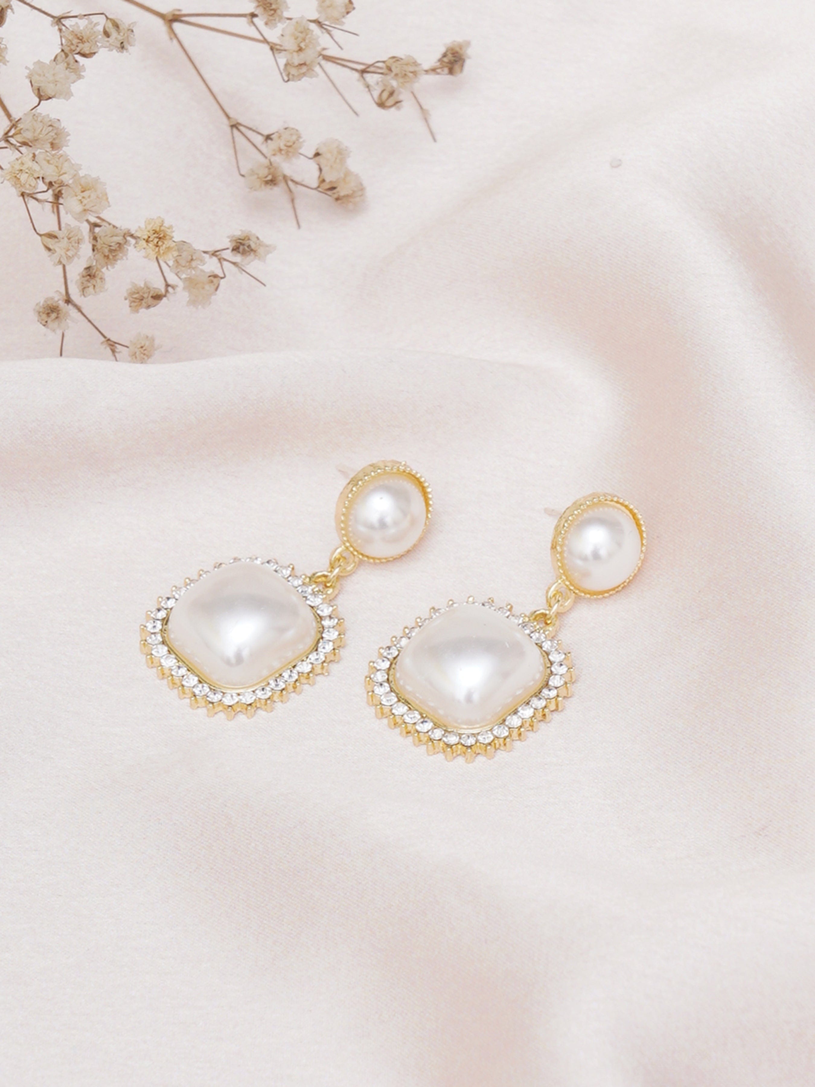 Klissaa earrings Pearly Galore Drop Earrings