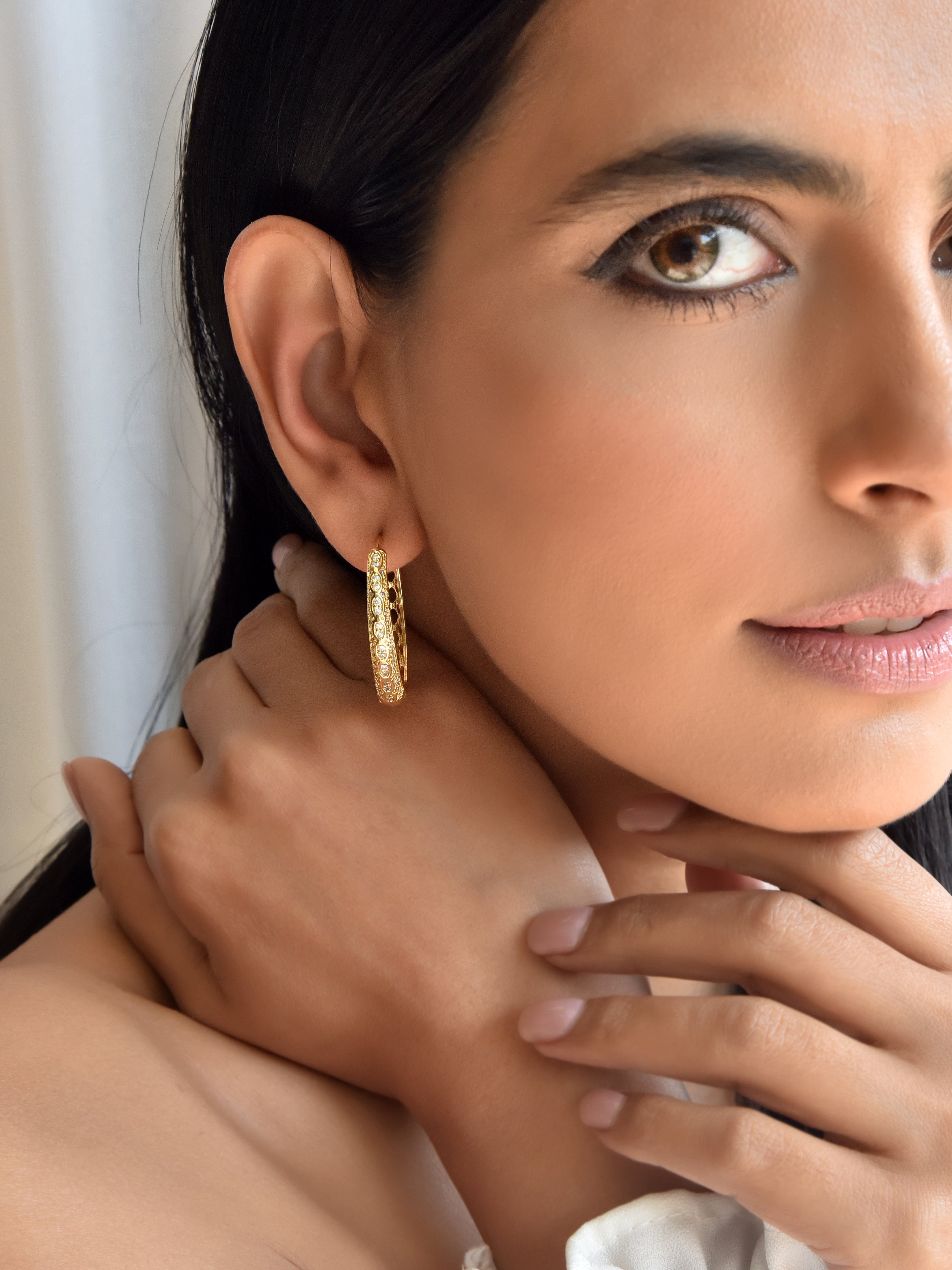 Klissaa earrings Peora Gold Plated Oval Hoops