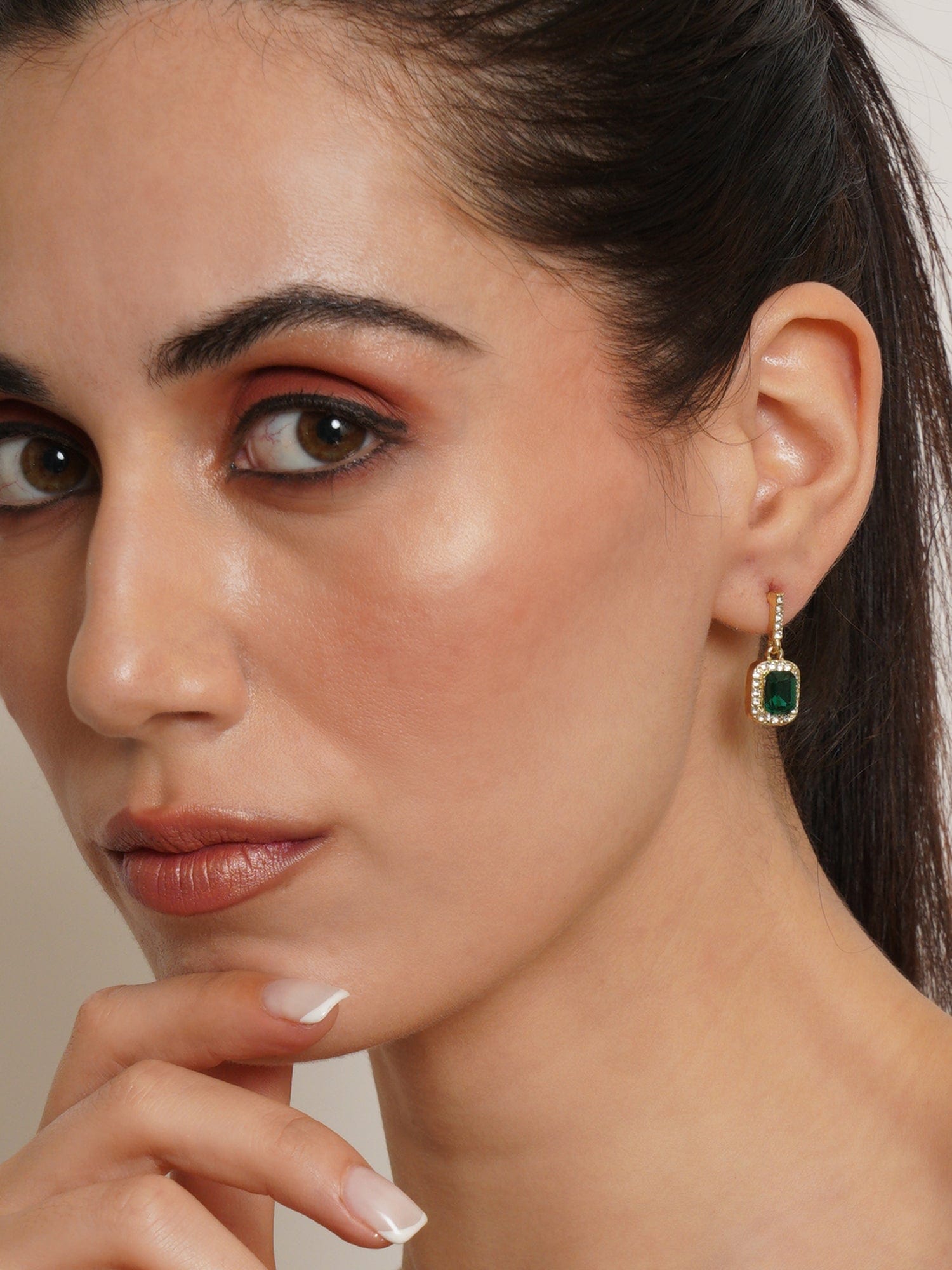 Klissaa earrings Sparkling Emerald Drops