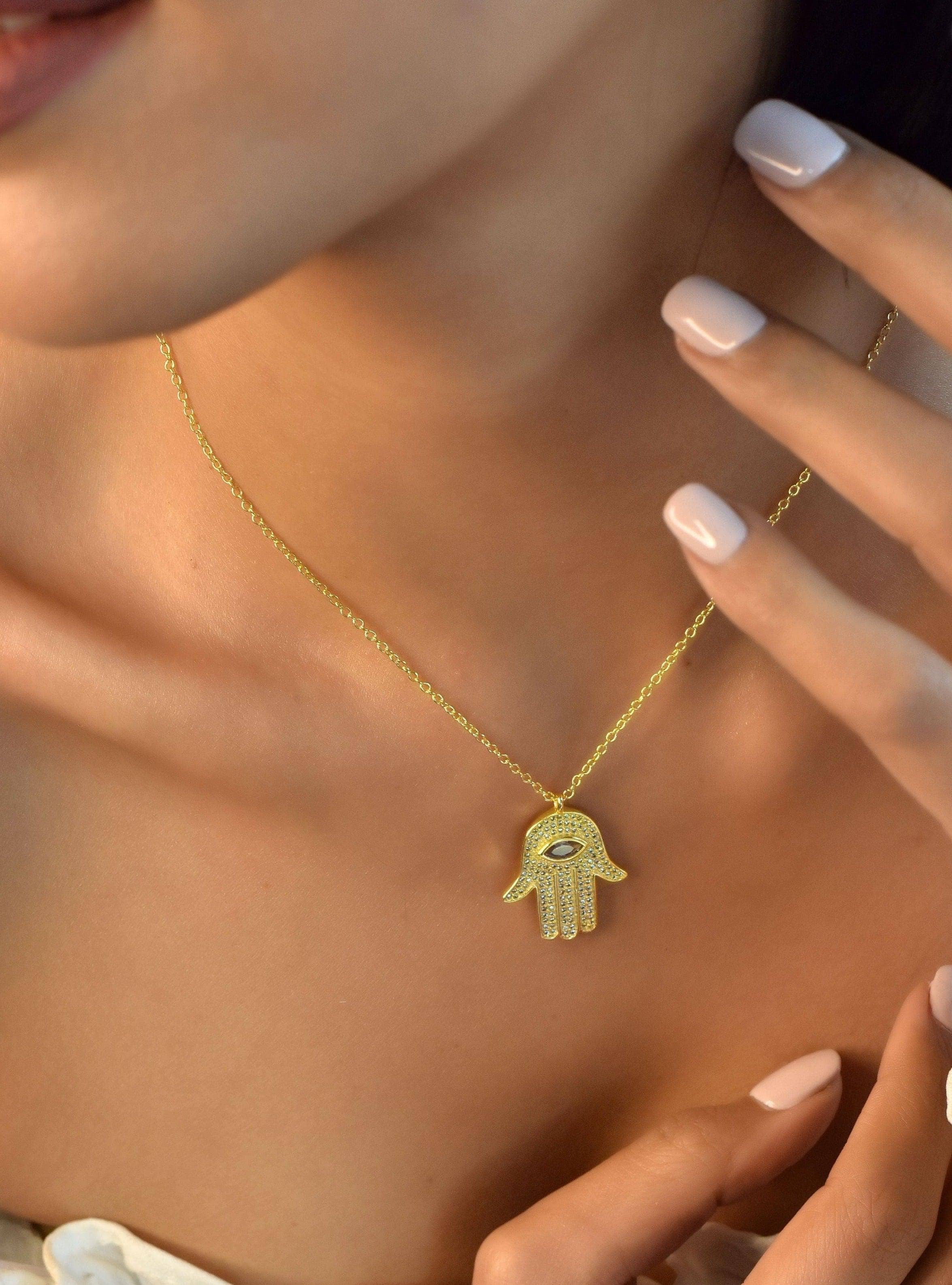 Klissaa necklace Large Hamsa Pendant Necklace