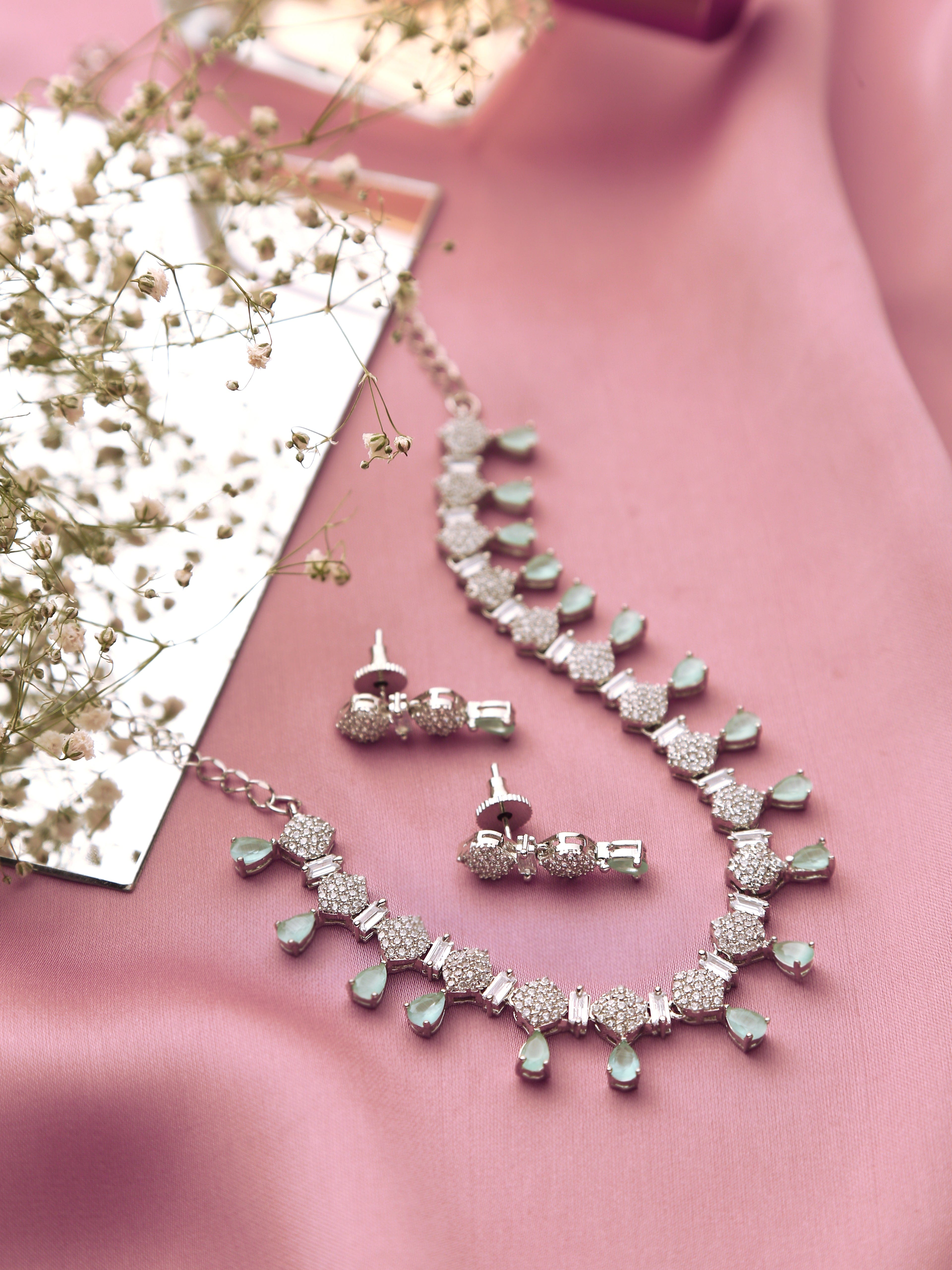 Klissaa Necklaces Aurelia Necklace Set