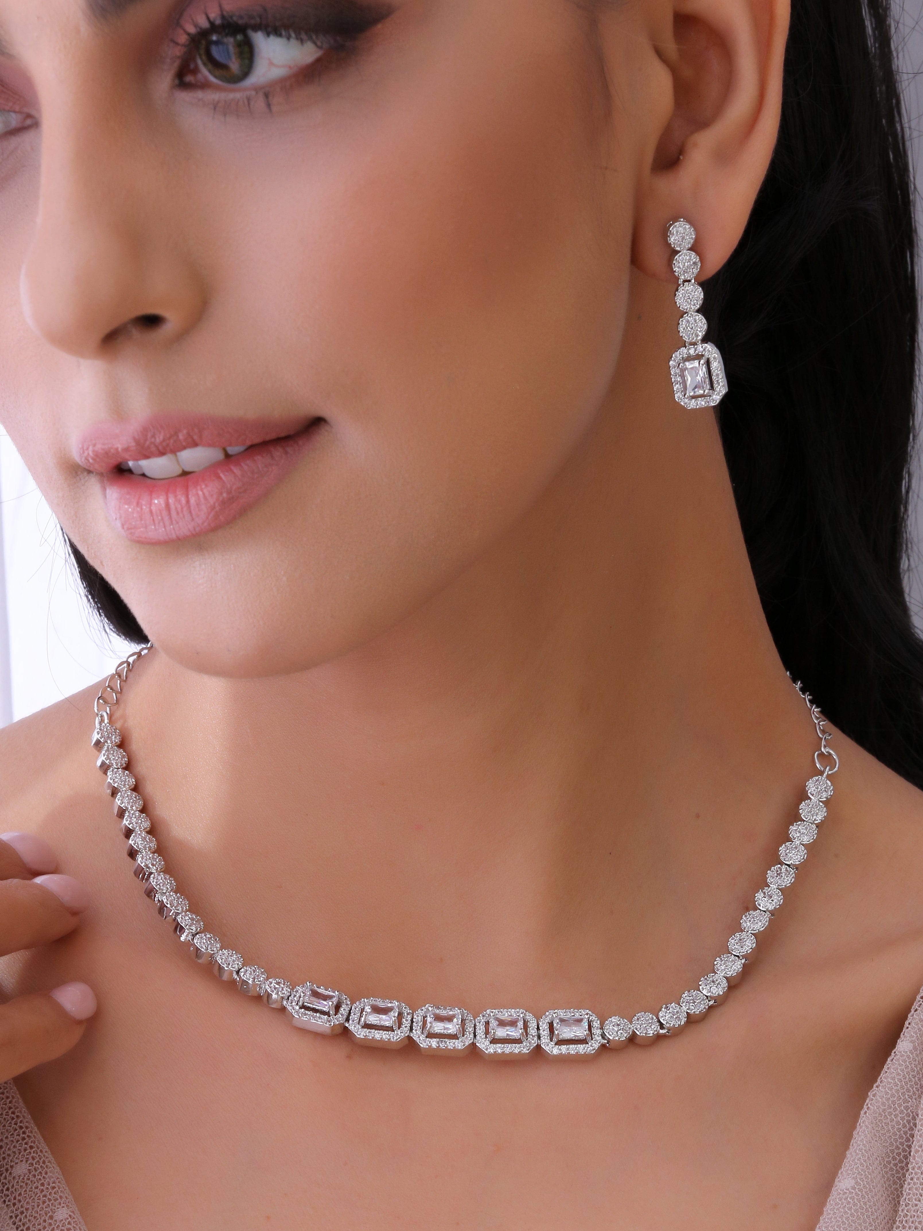 Klissaa Necklaces Daffodils Cocktail Necklace Set