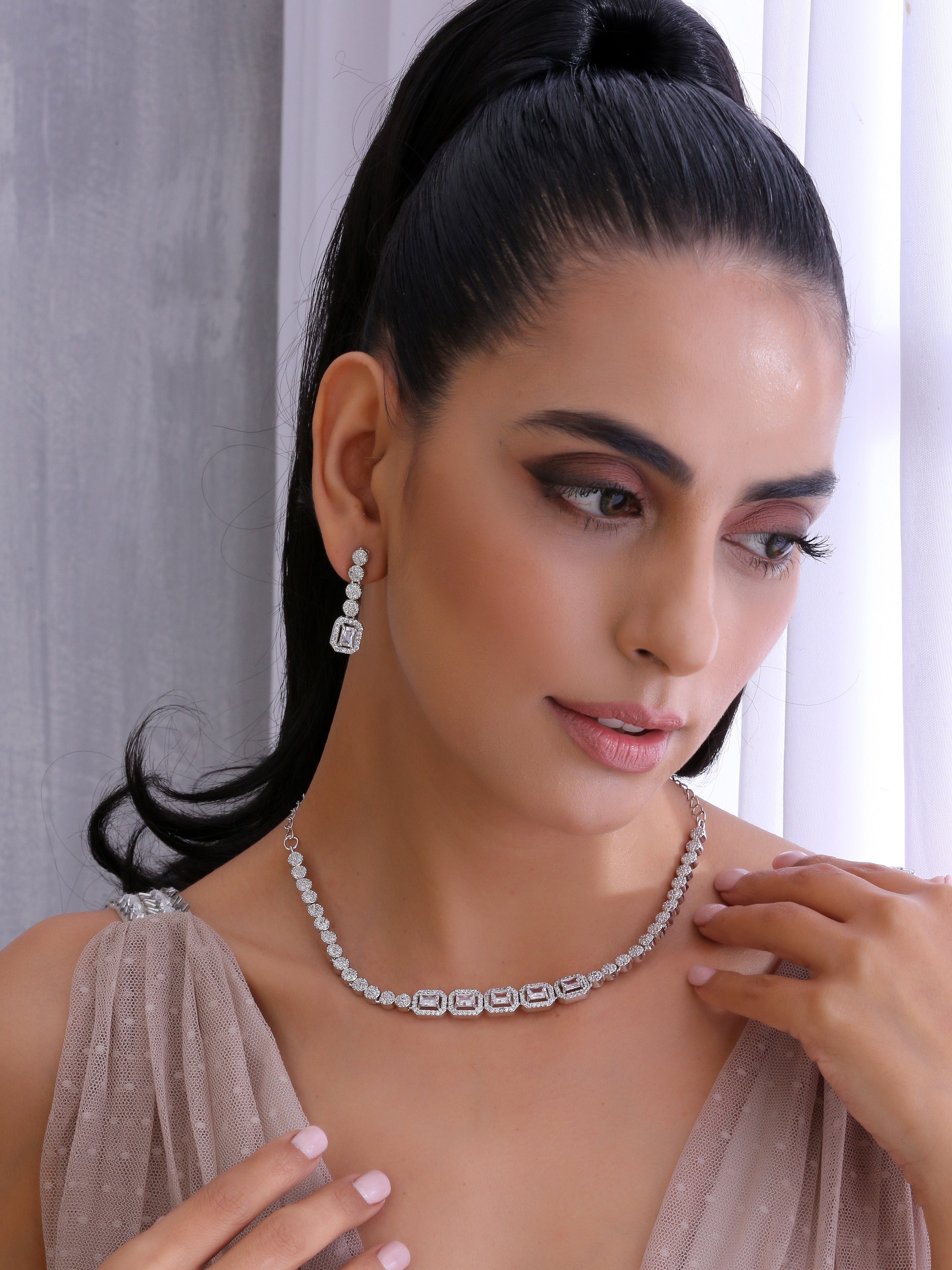 Klissaa Necklaces Daffodils Cocktail Necklace Set