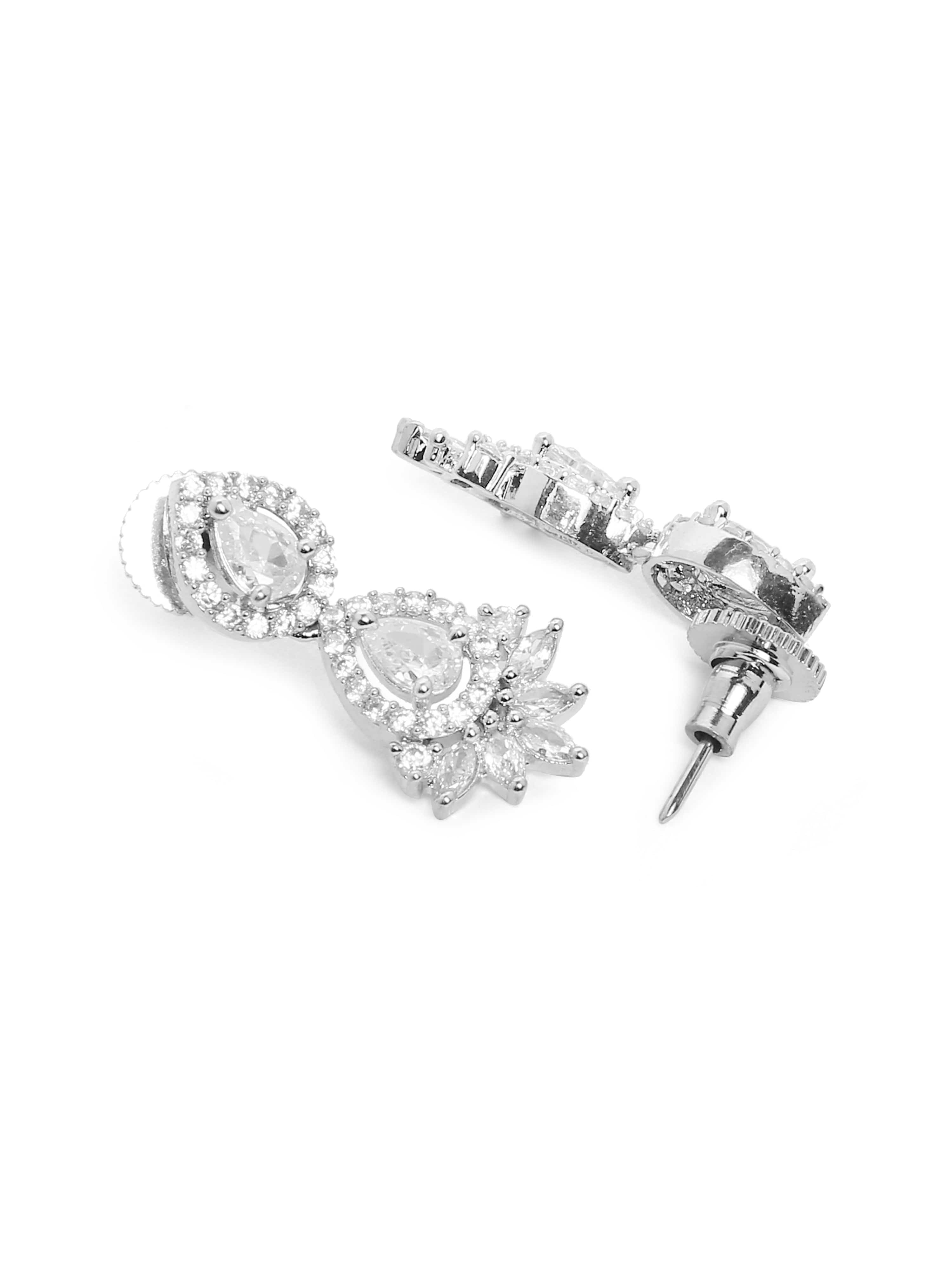 Klissaa Necklaces Enchanted Modern Diamond Necklace Set