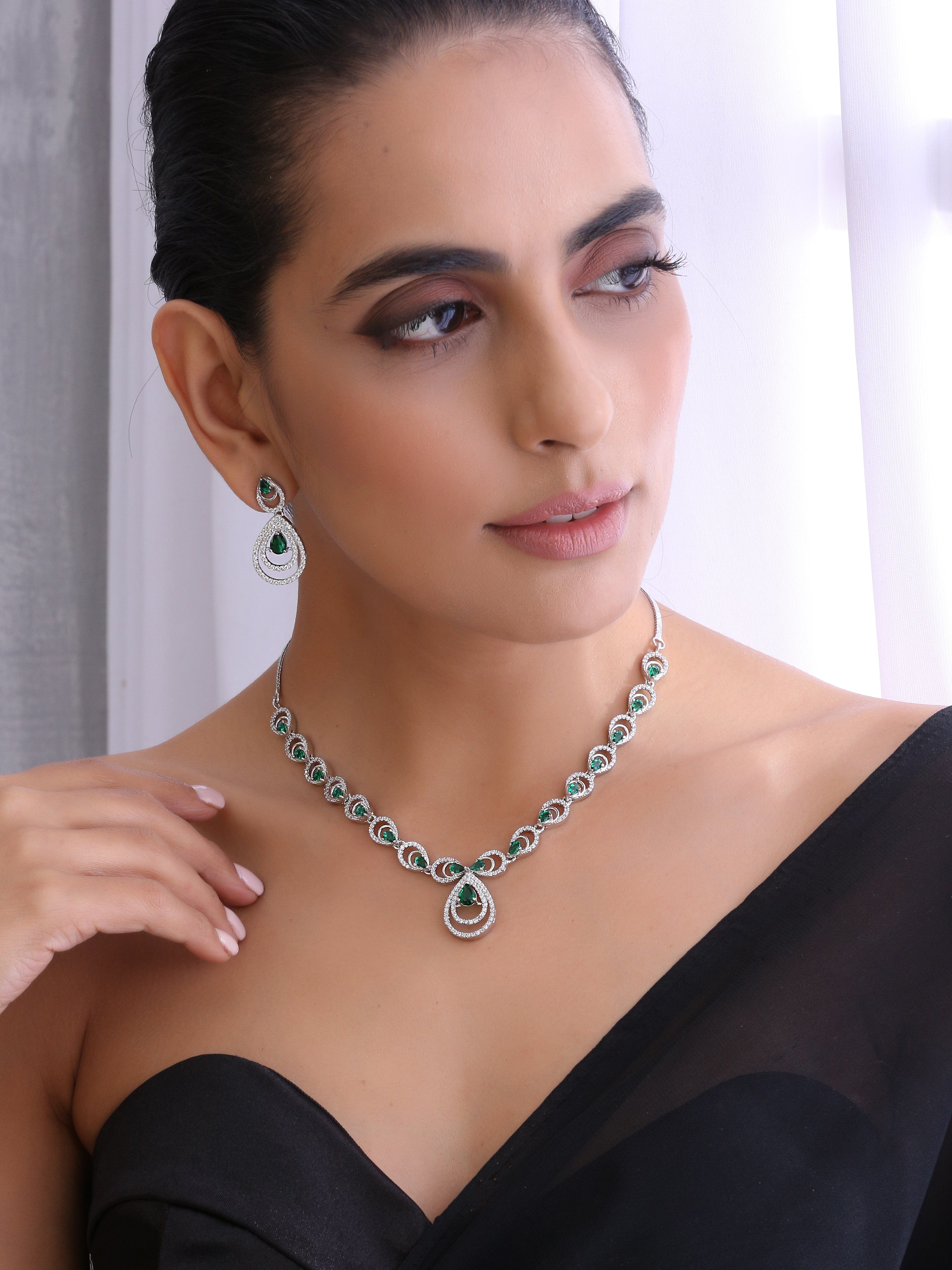 Klissaa Necklaces Klissaa Green Shimmer Necklace Set