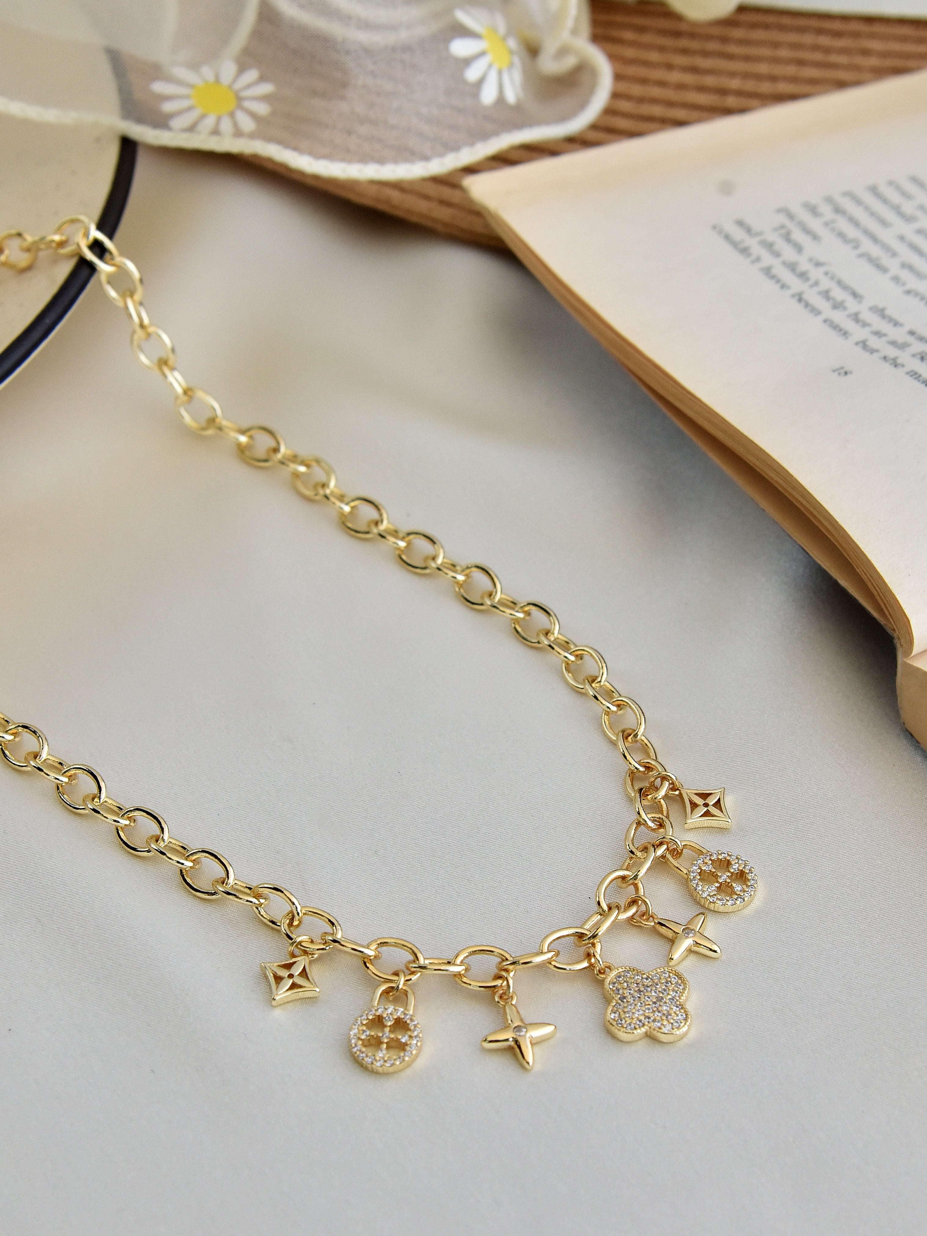 Klissaa Necklaces Vivid Clover Charms Necklace