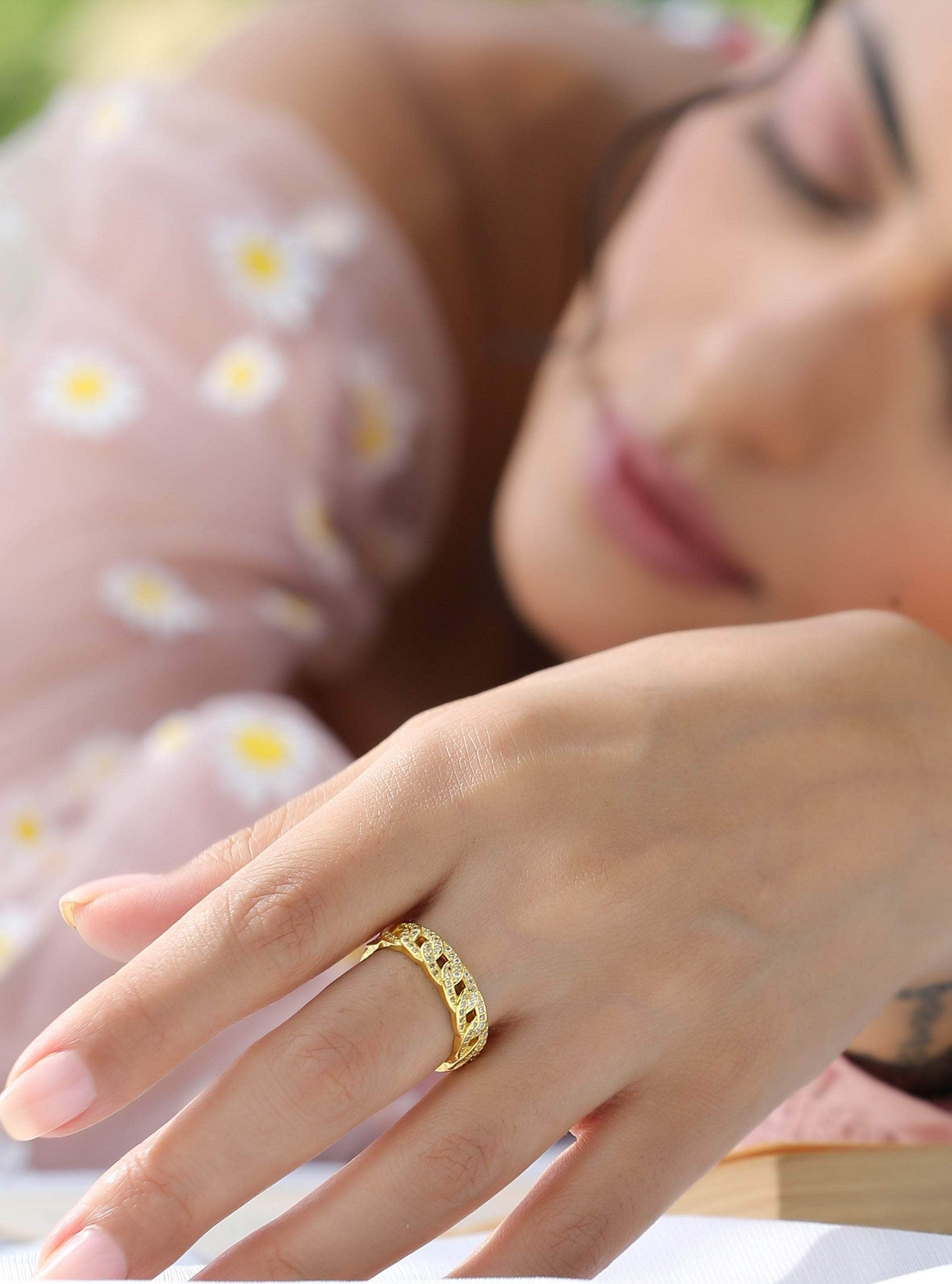 Klissaa Rings 22K Gold Plated Link Chain Zircon Ring