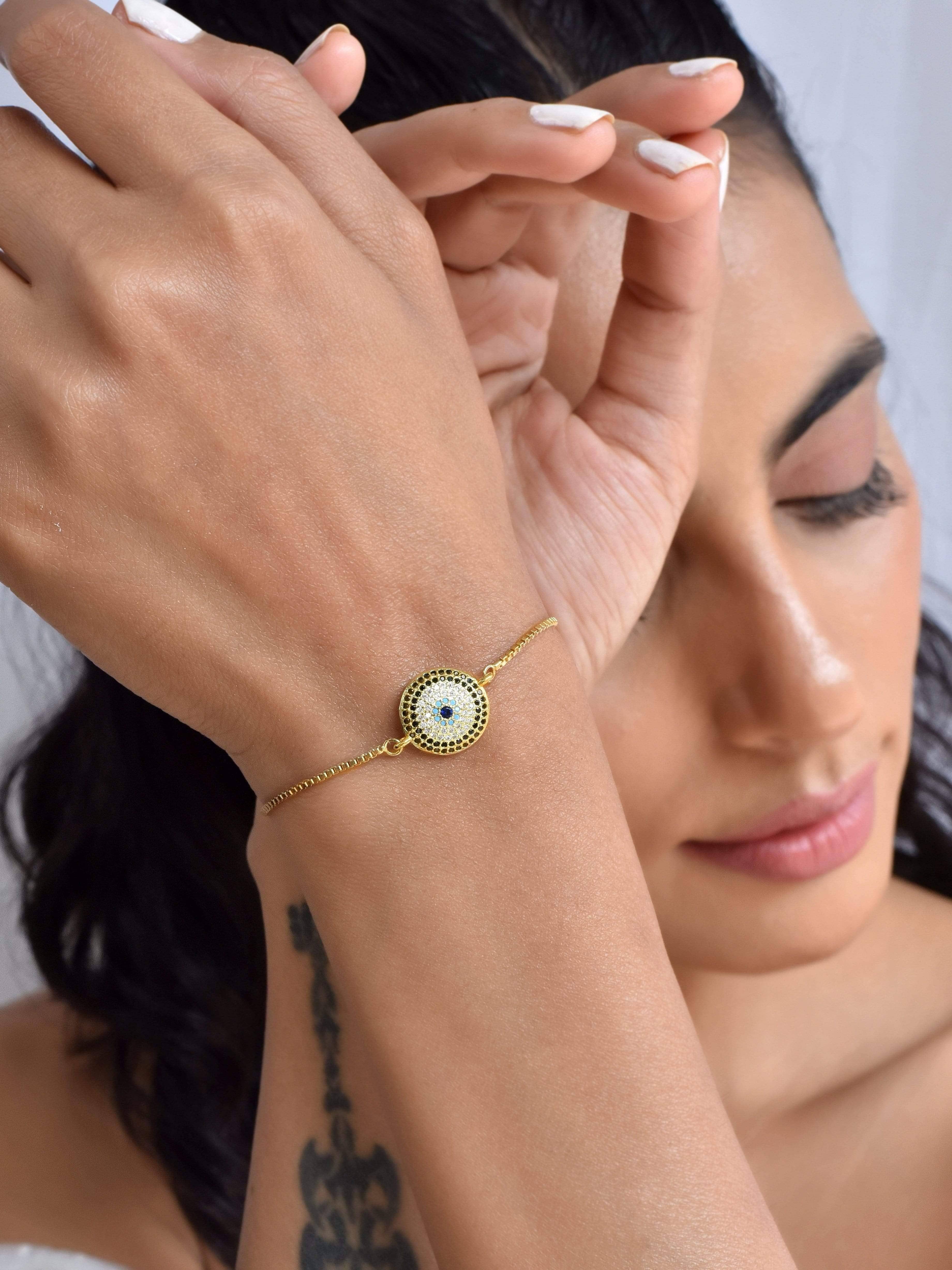 Klissaa Vembley Round Evil Eye Bracelet
