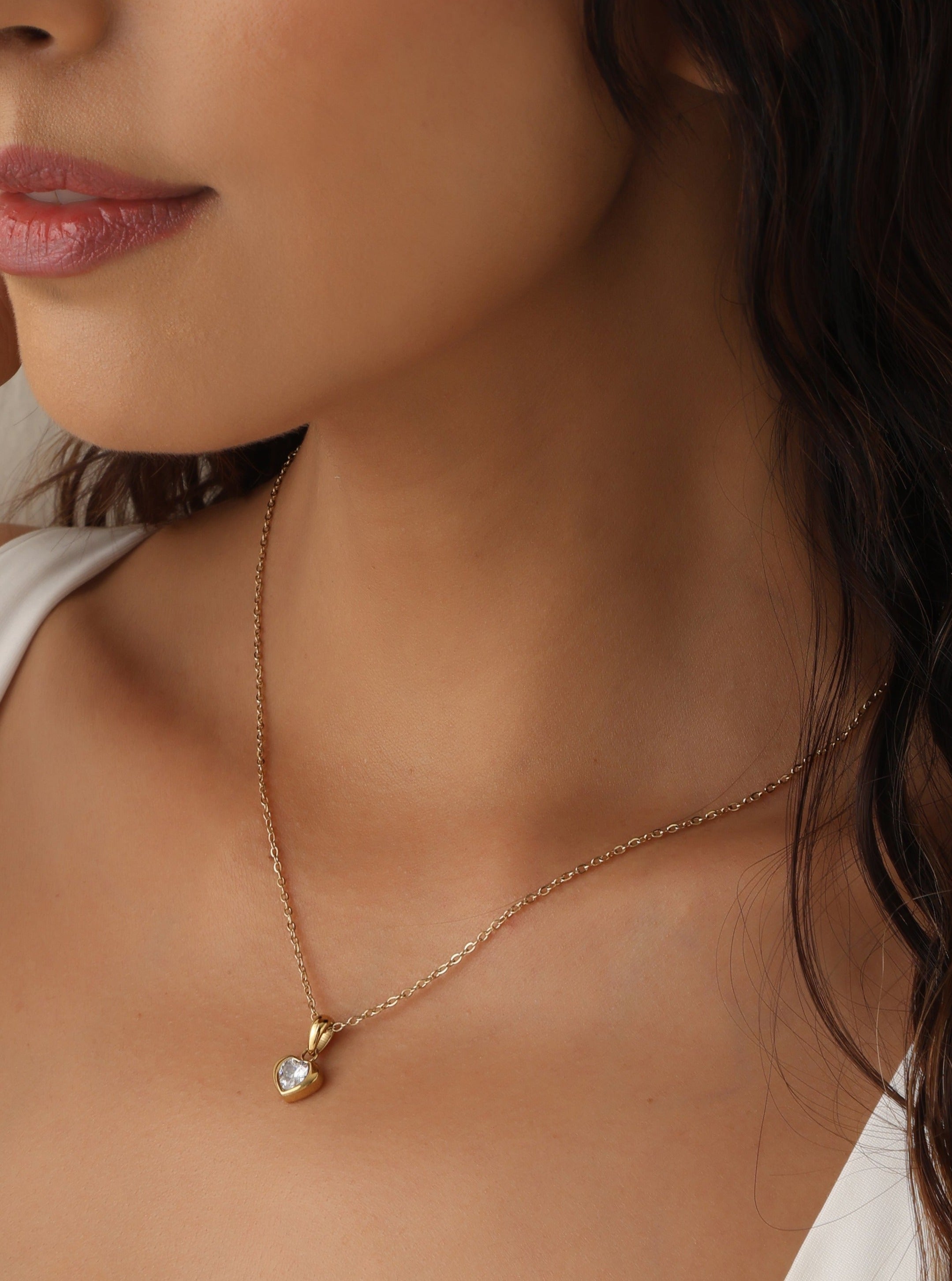 Minimal Heart Solitaire Necklace