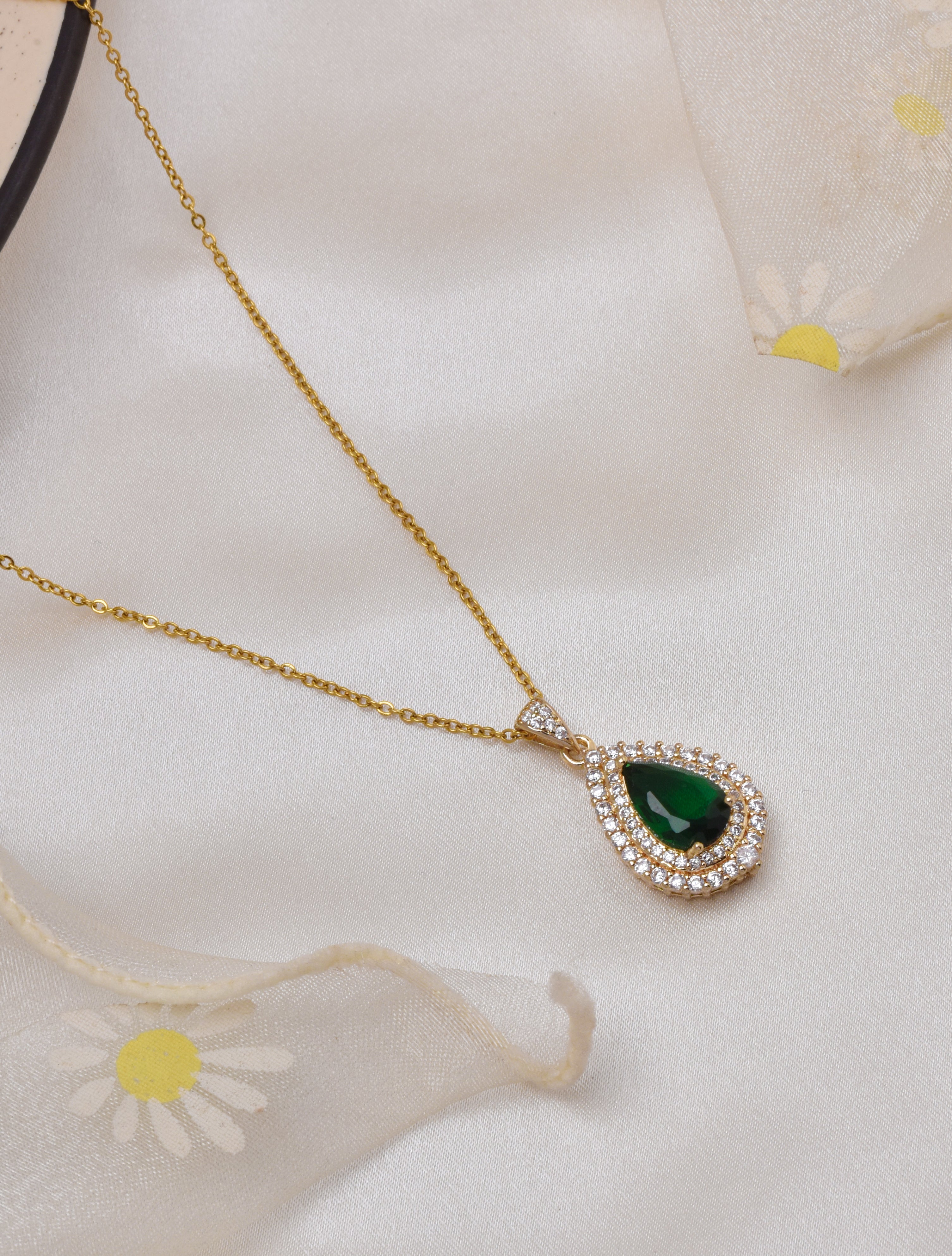Regal Emerald Necklace