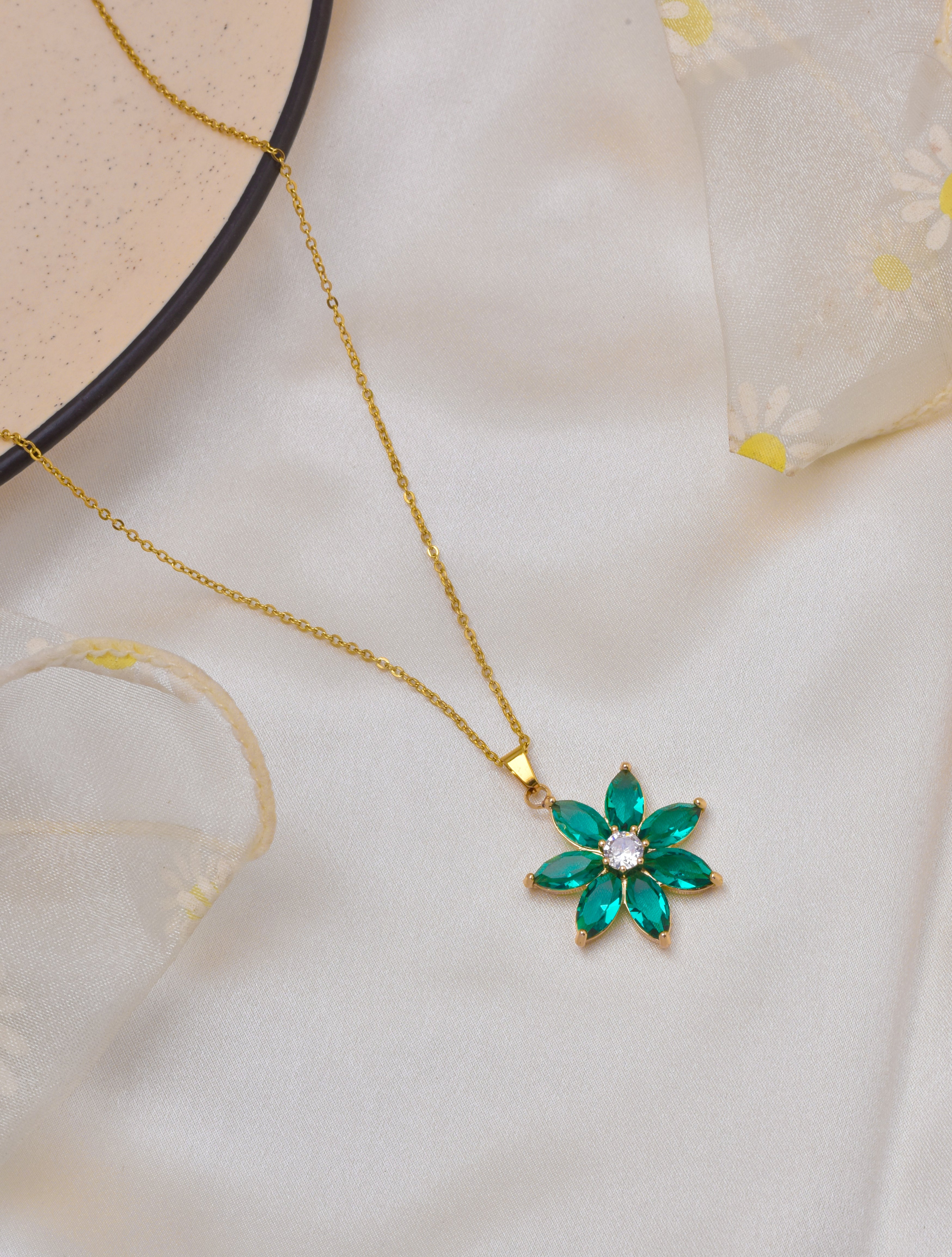 Floral Emerald Necklace