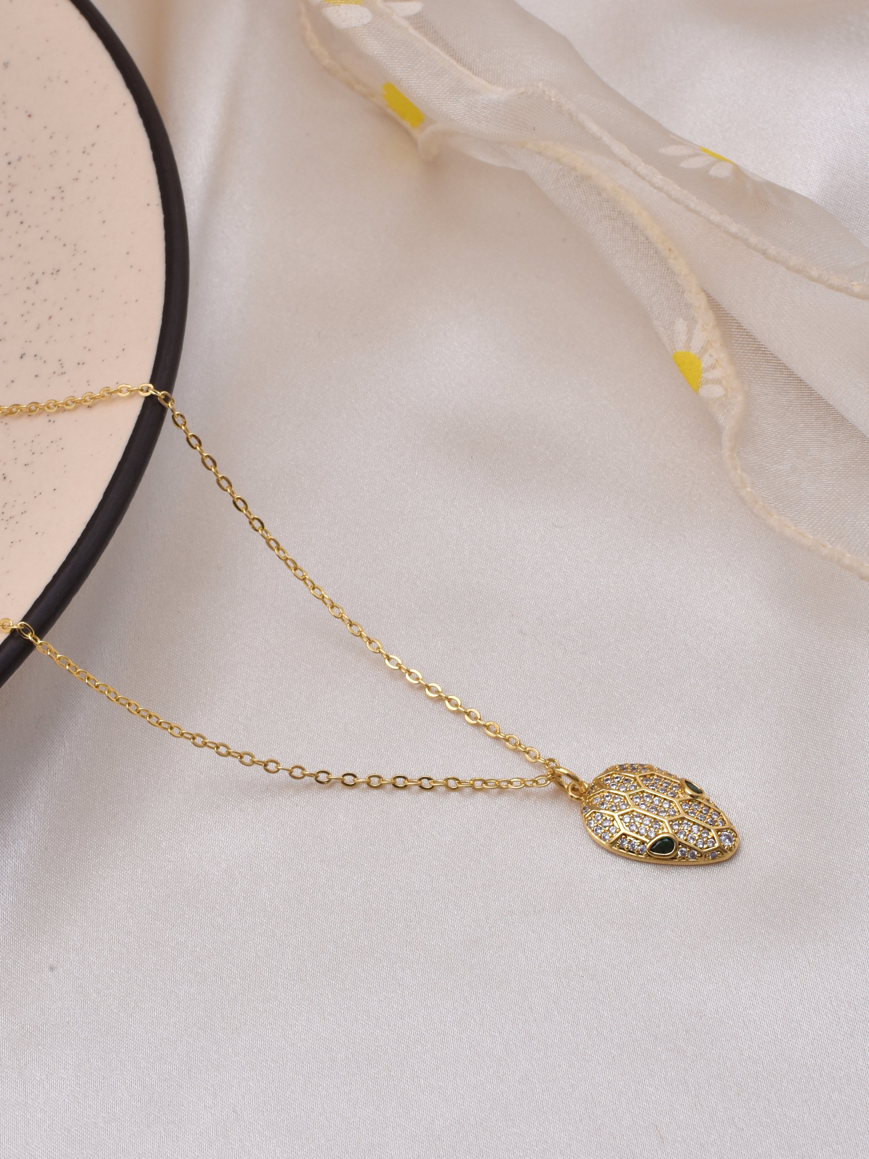 Elegant Serpentine Necklace