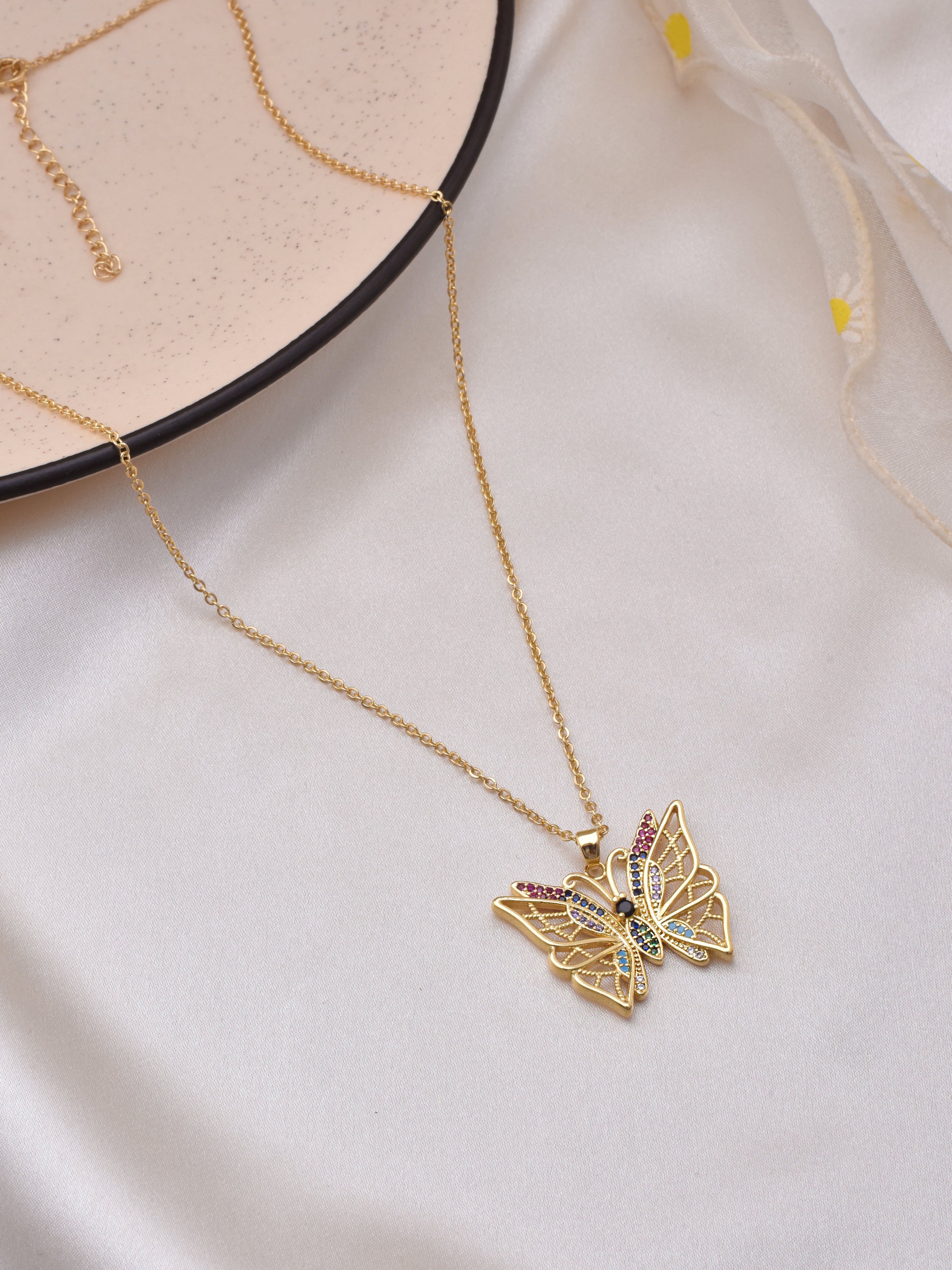 Adorable Butterfly Pendant Necklace