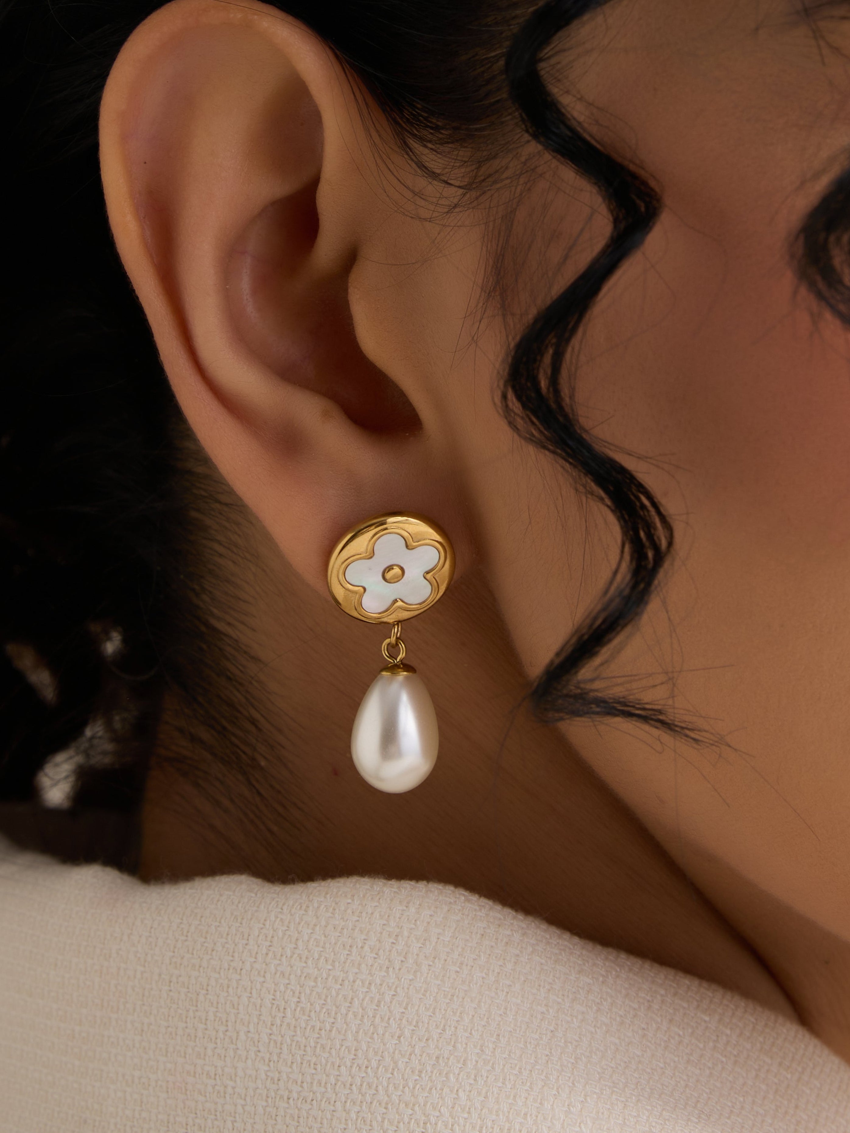 Clover Pearl Drops