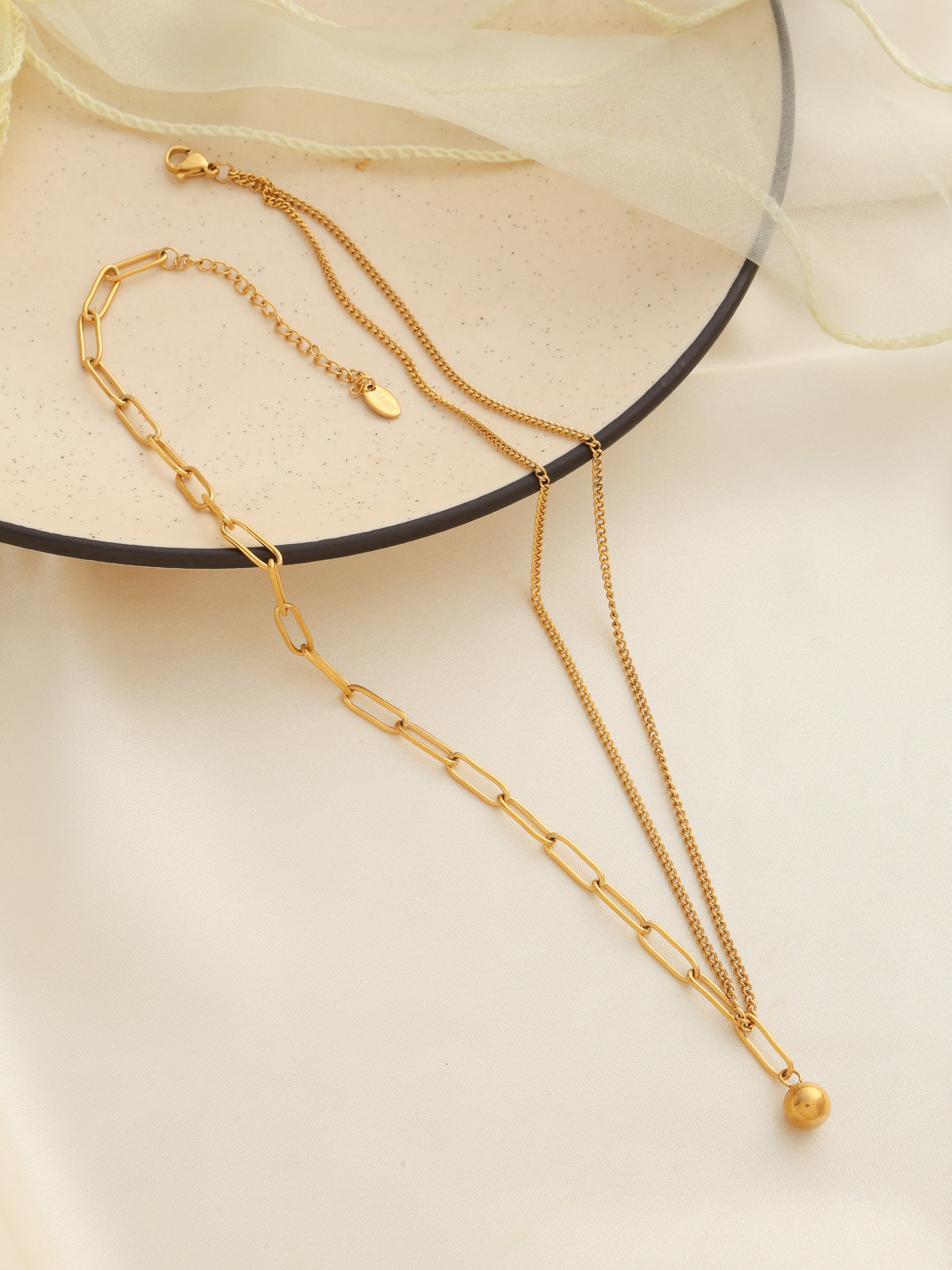 Eva Gold Necklace