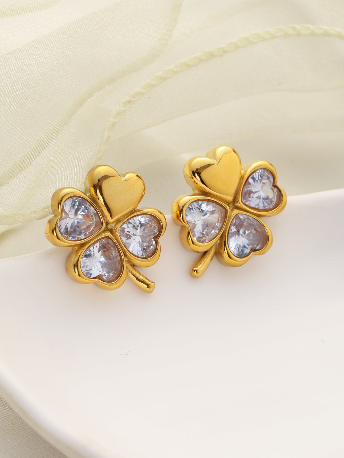 leaf clover studs