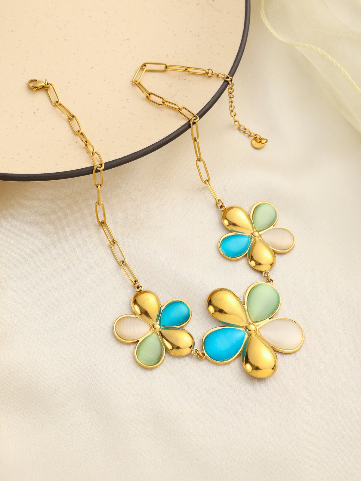 Solara Bloom Necklace