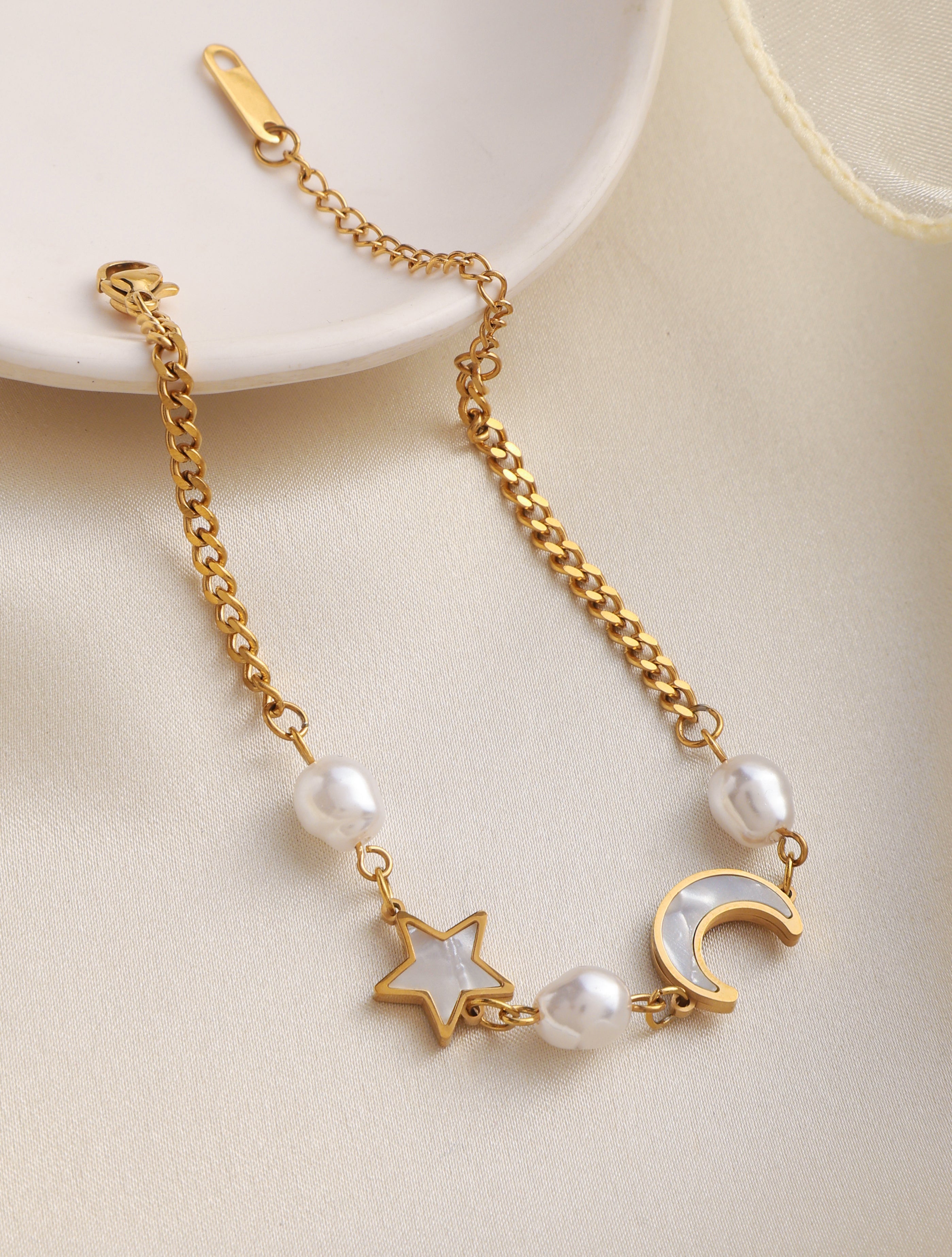 Pearls Moon & Star Summer Bracelet