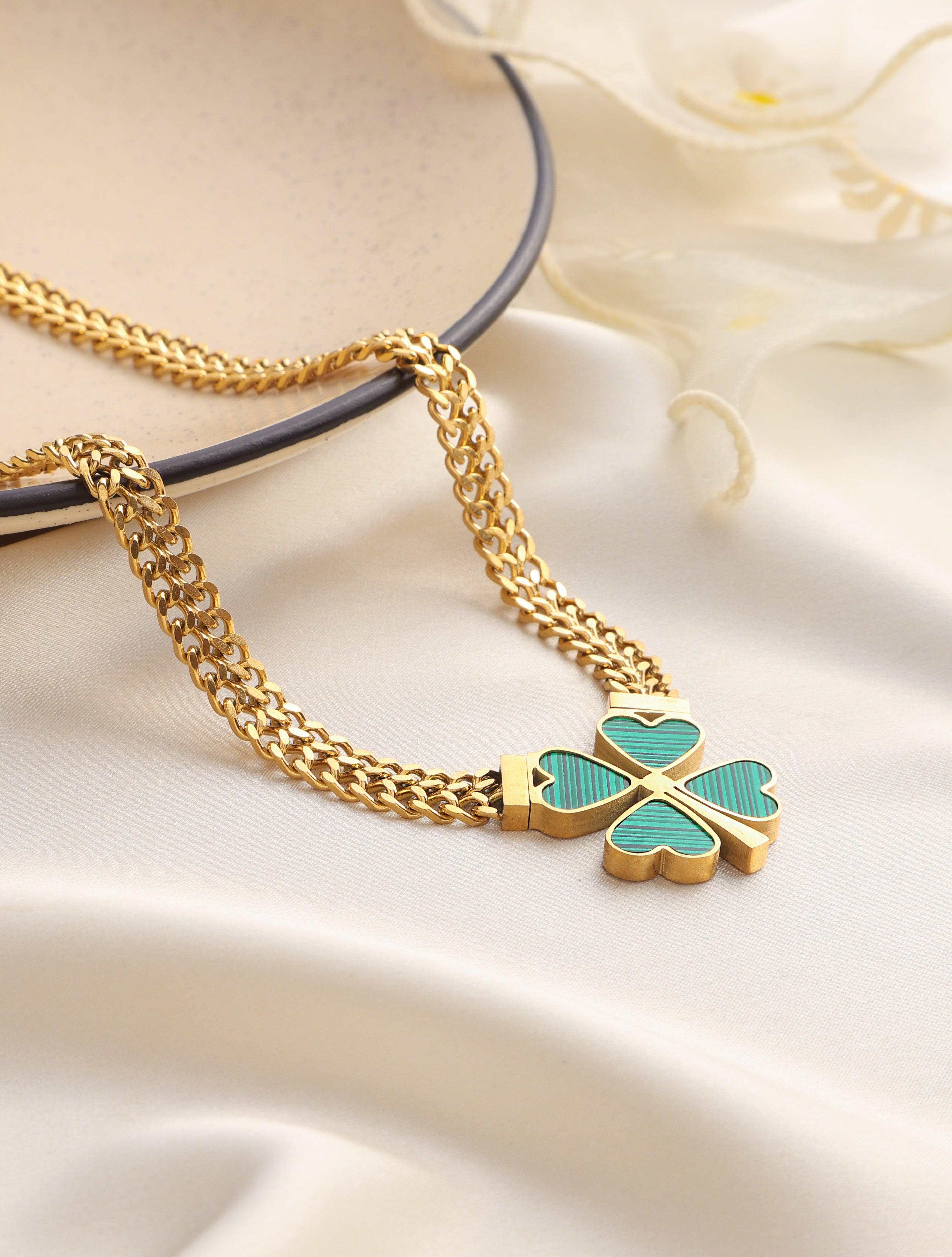 Santorini Green Clover Necklace