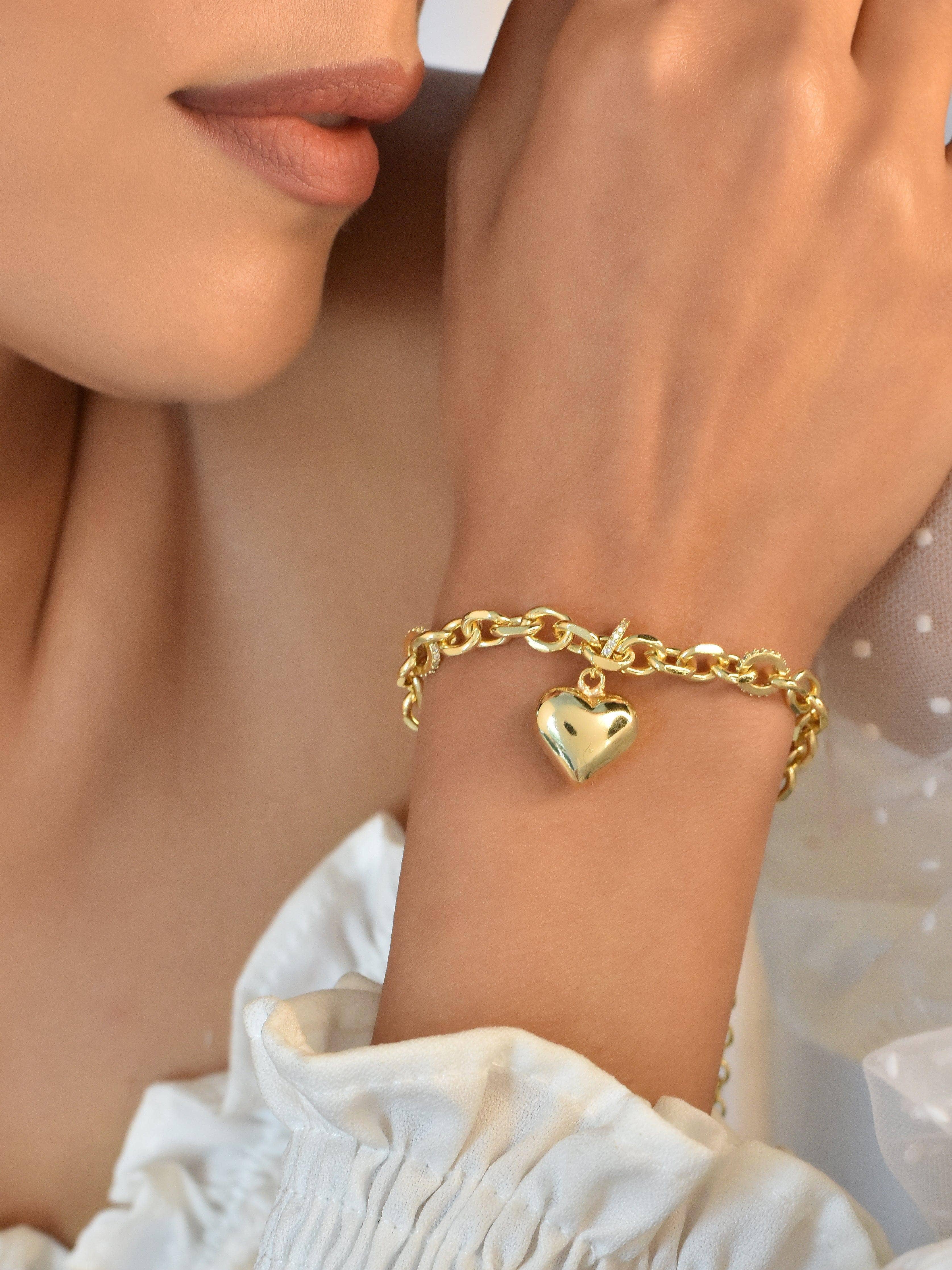 Klissaa Bracelets Golden Heart Bracelet