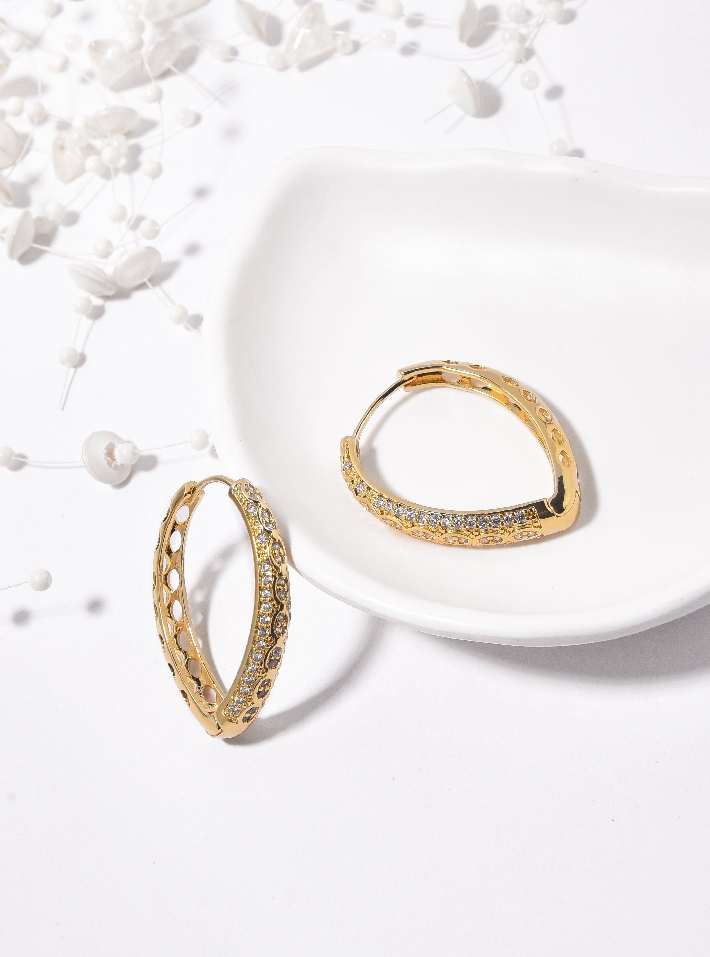Klissaa earrings Peora Gold Plated Oval Hoops