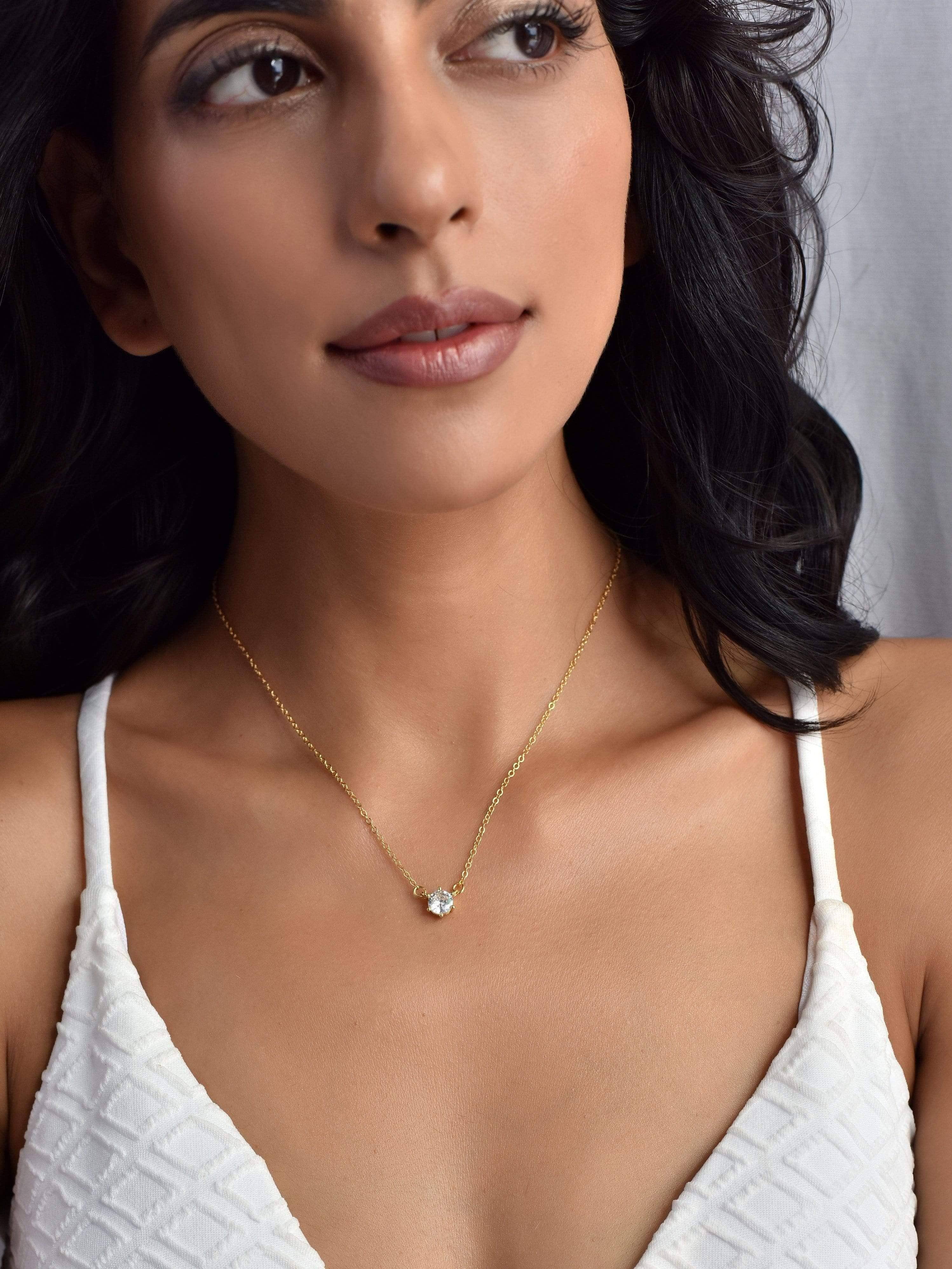 Klissaa necklace Floating Diamond Necklace