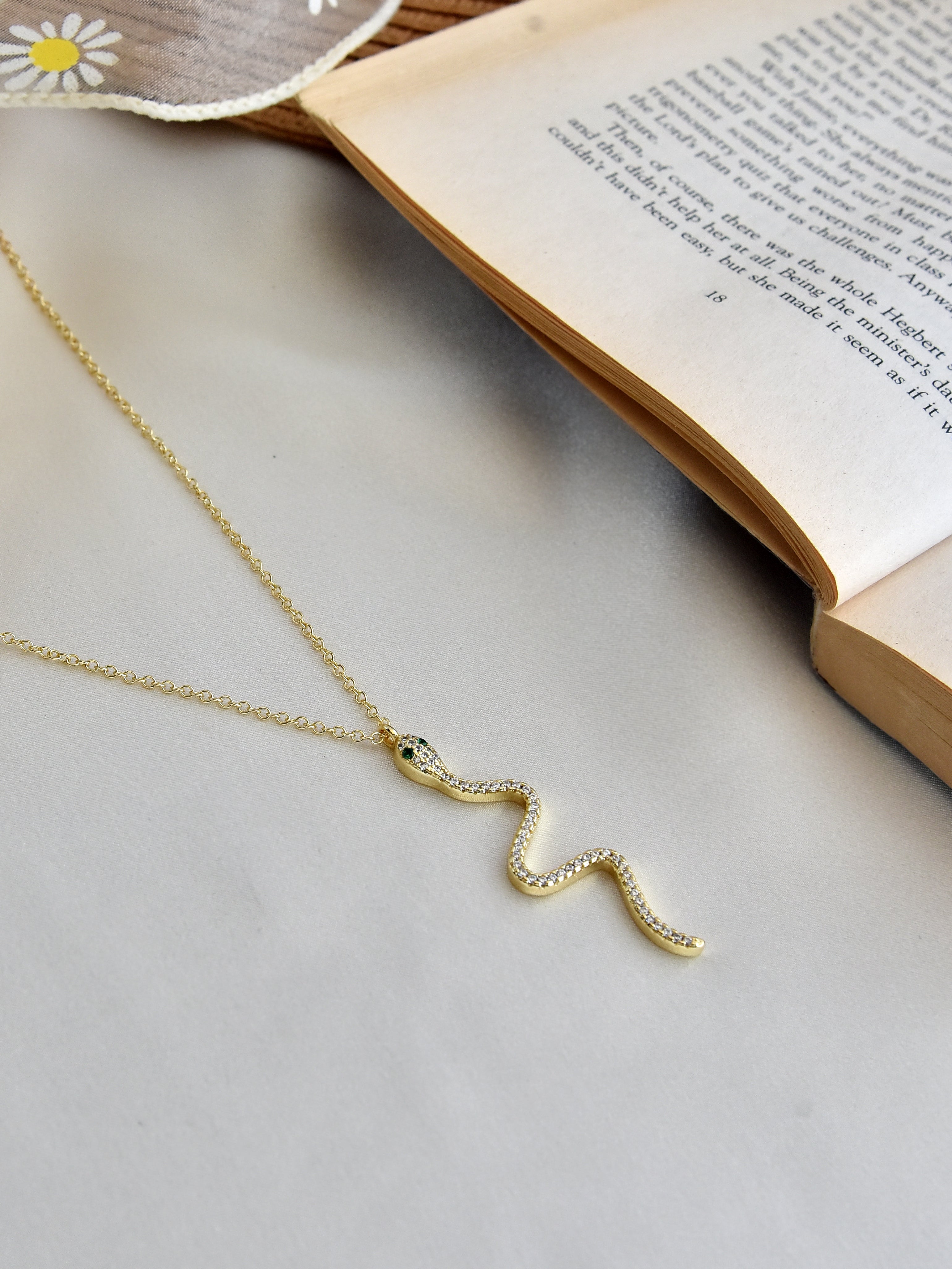 Klissaa Necklaces Classic Serpentine Necklace