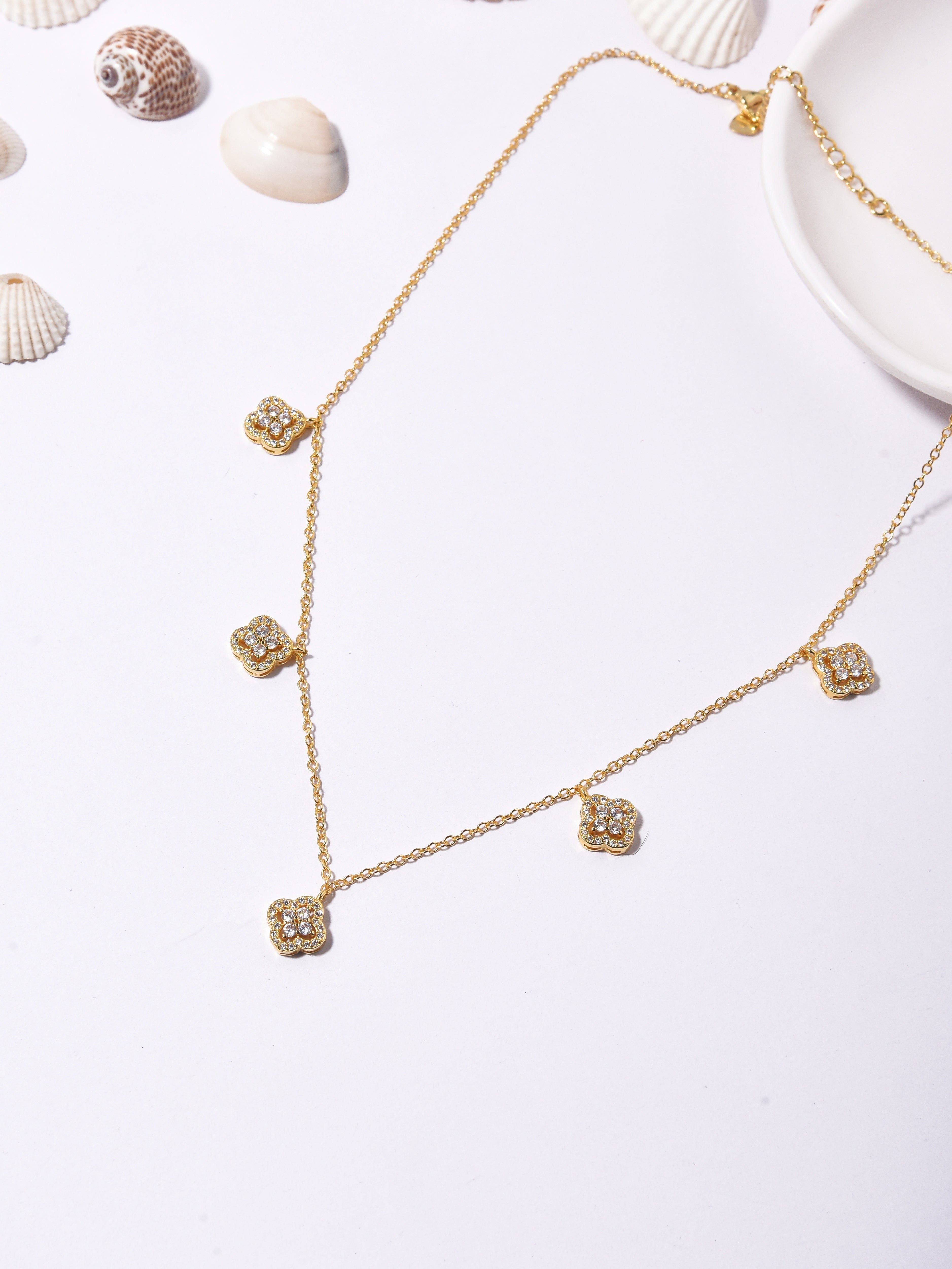 Klissaa Necklaces Five Clover Necklace