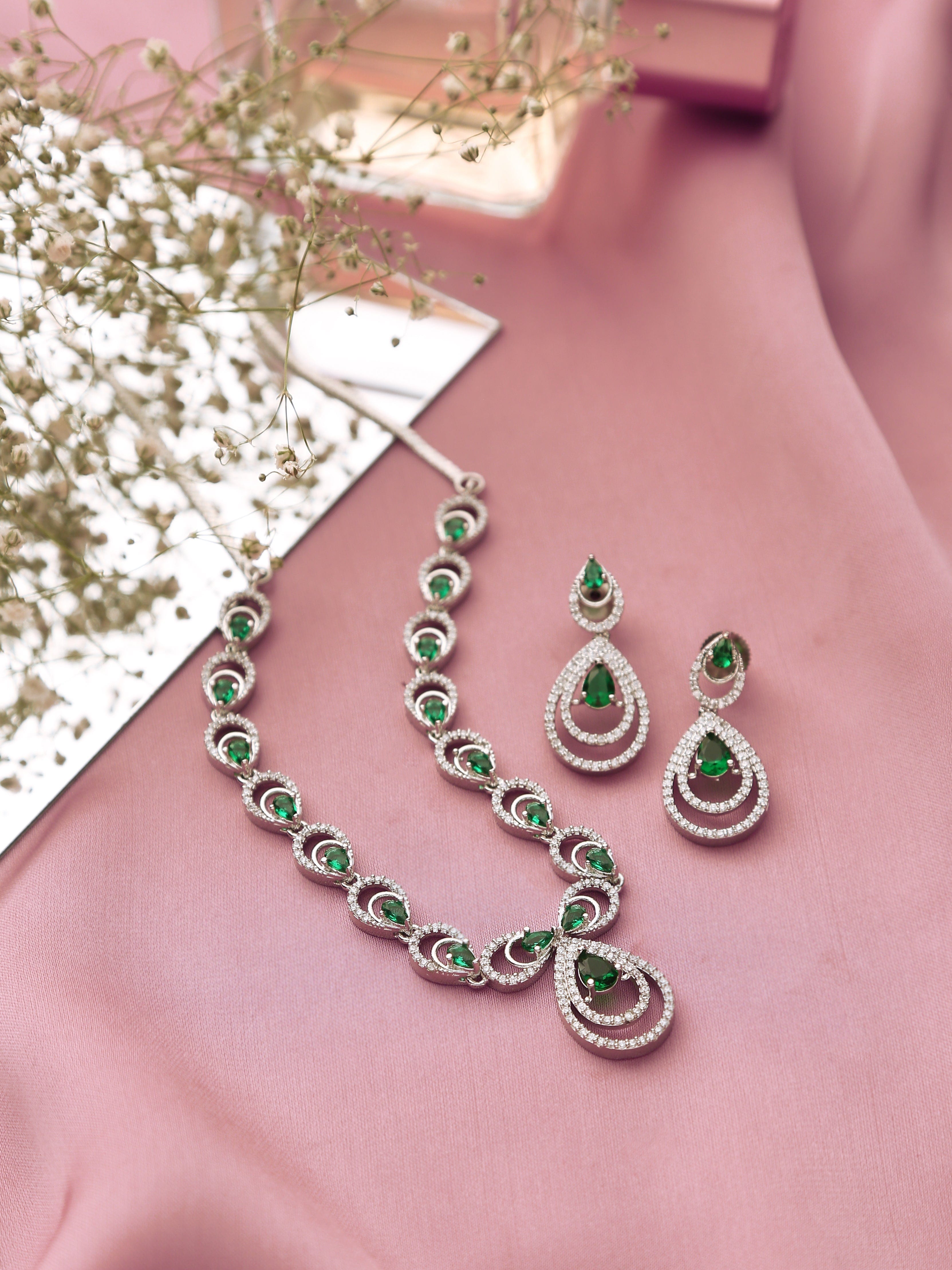 Klissaa Necklaces Klissaa Green Shimmer Necklace Set