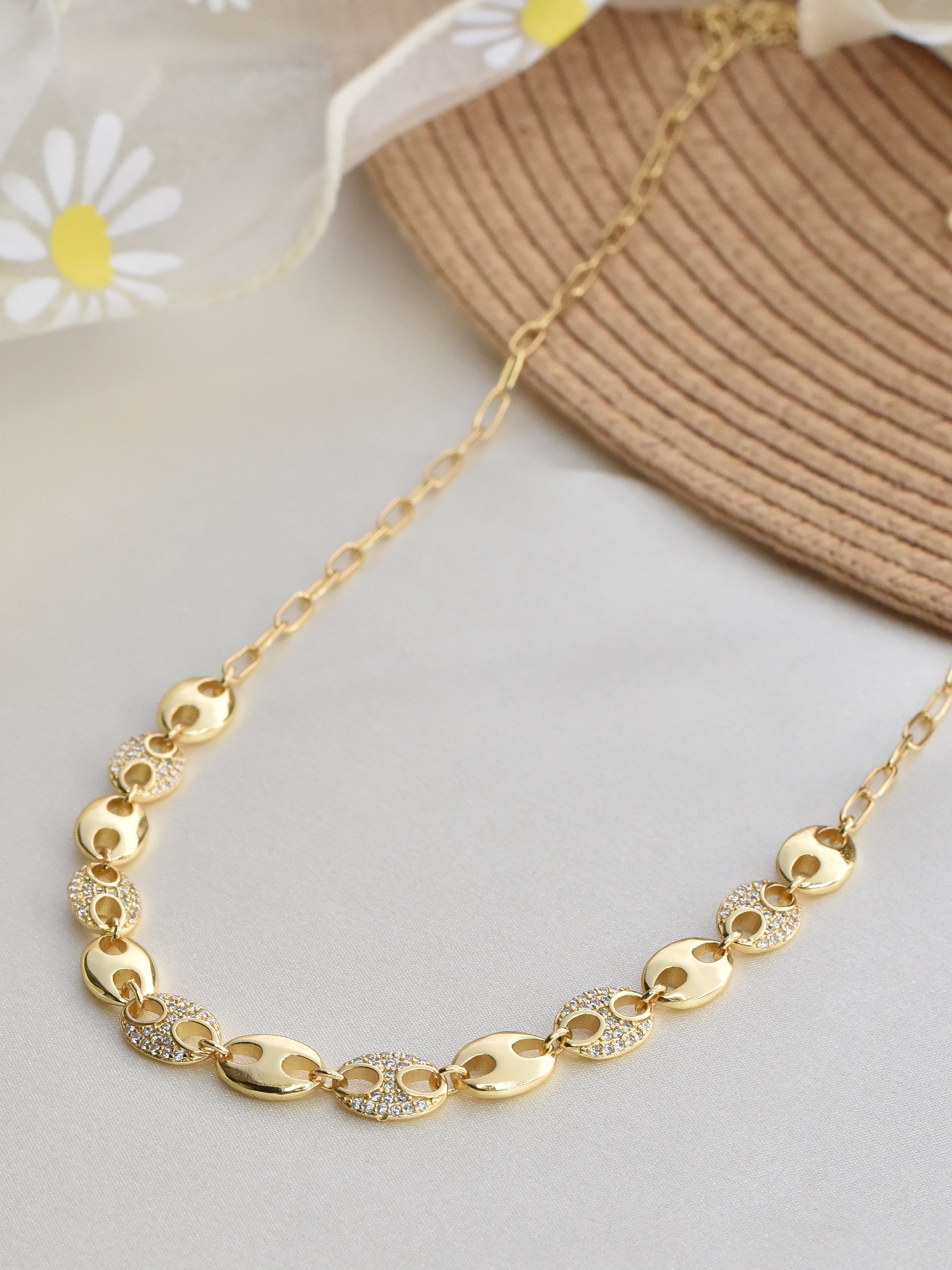 Klissaa Necklaces Patricia Gold Necklace