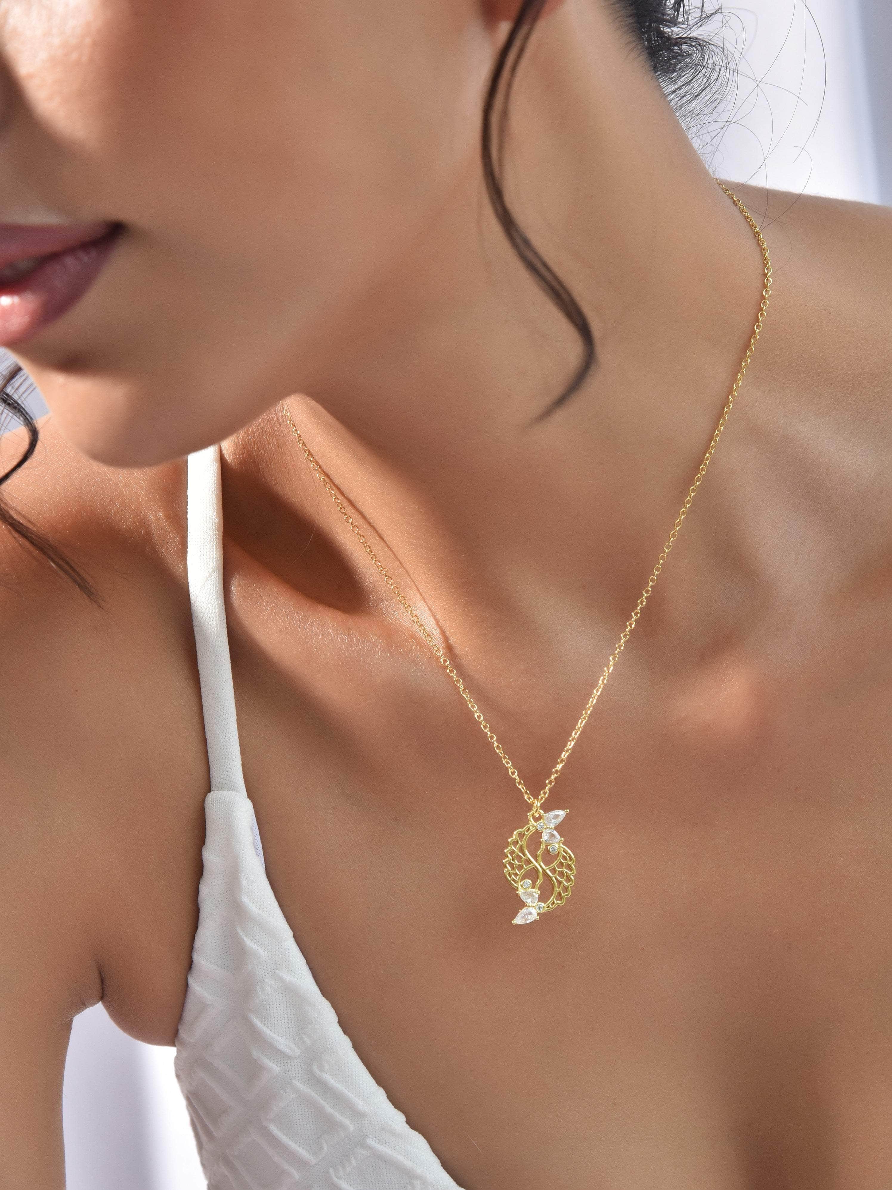 Klissaa Necklaces Pisces Zodiac Gold Plated Necklace